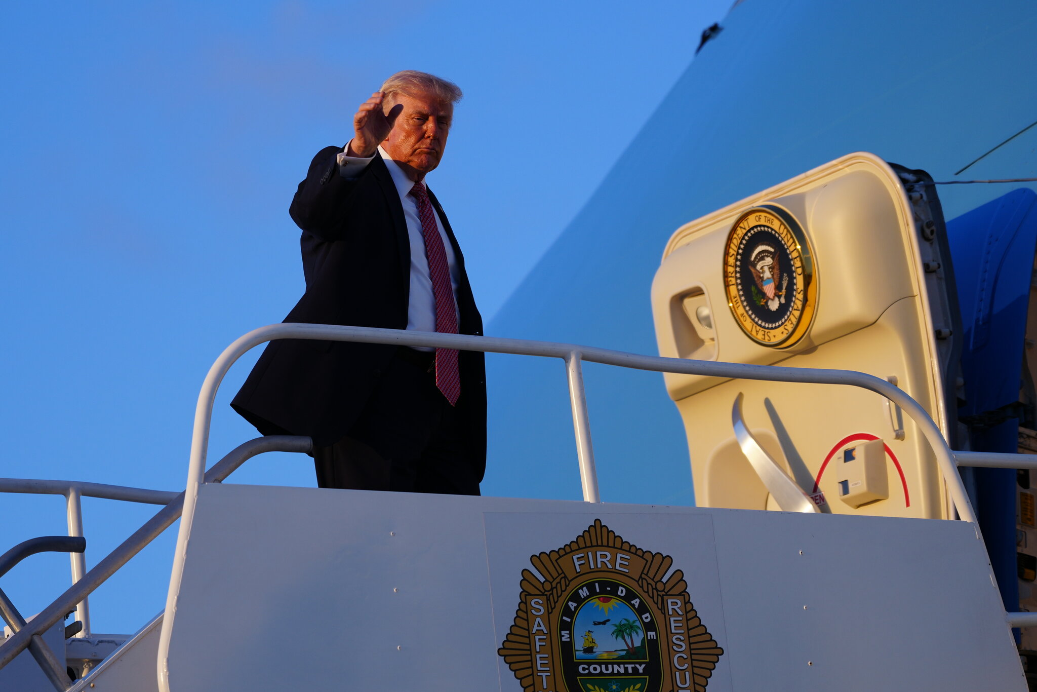 Trump Says U.S. Will Be Out of Iran Within Two to Three Weeks
