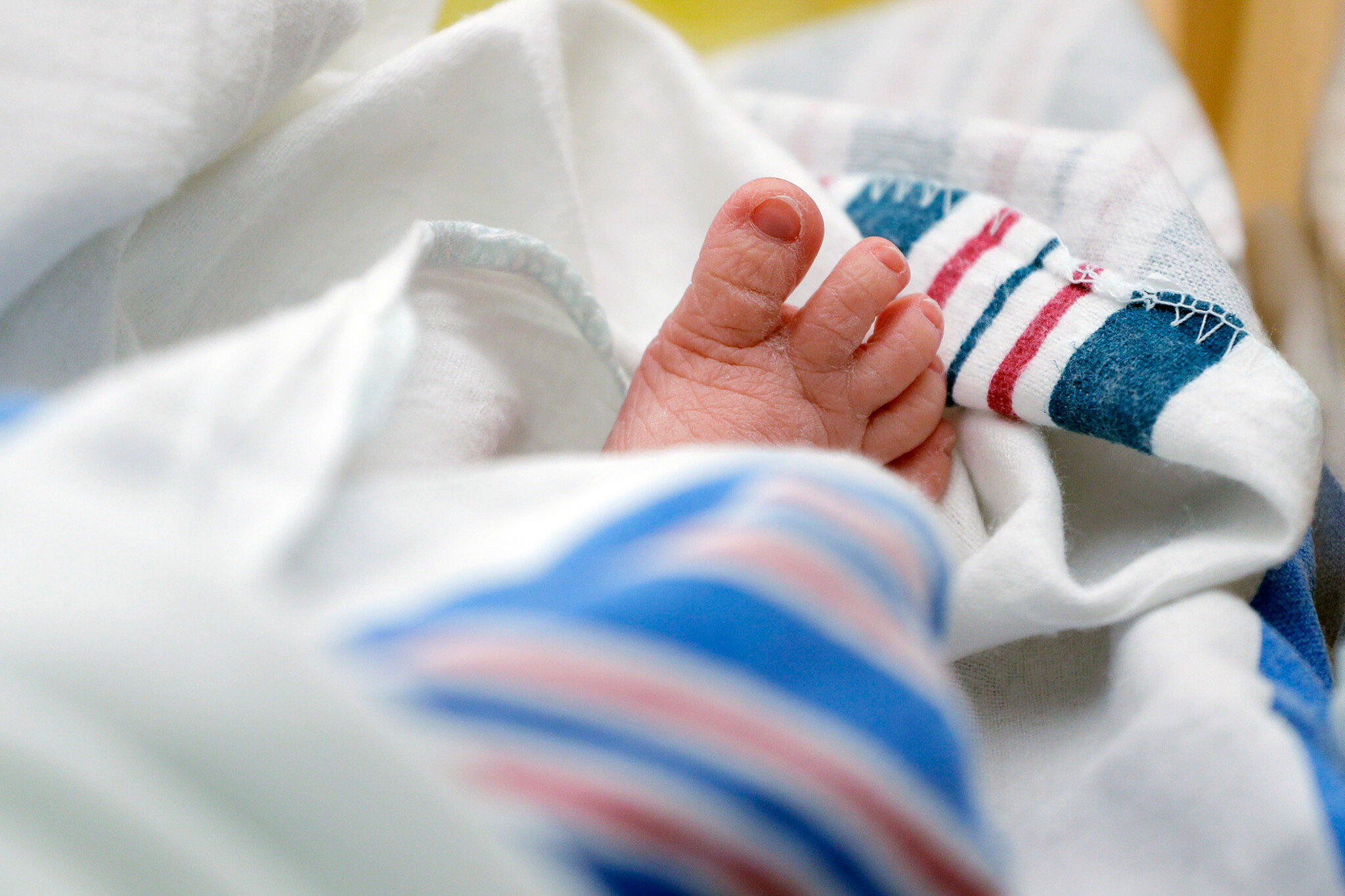 Can Trump declare that his birthright rules apply only in the future?
