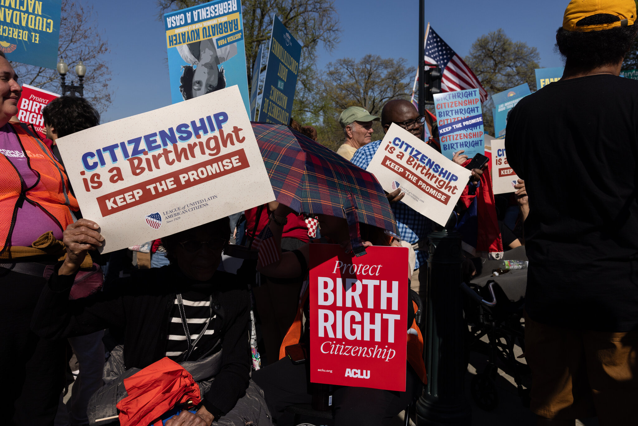 Forget the 14th Amendment. A 1952 law also takes on birthright citizenship.