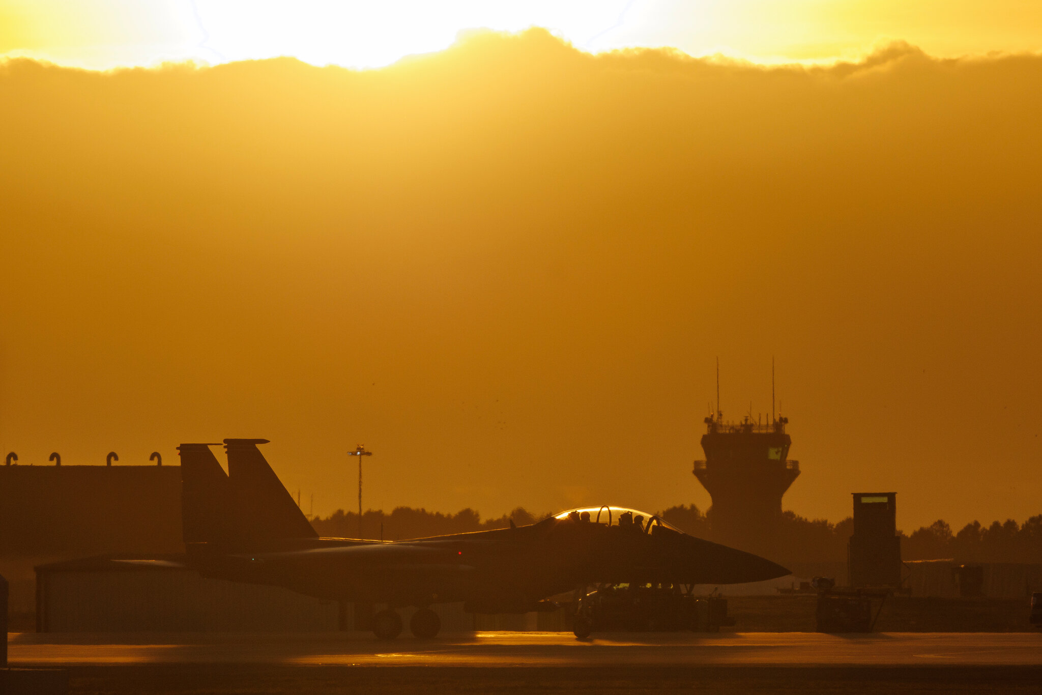 U.S. Jet Downed Over Iran Was Most Likely Based at U.K. Airfield