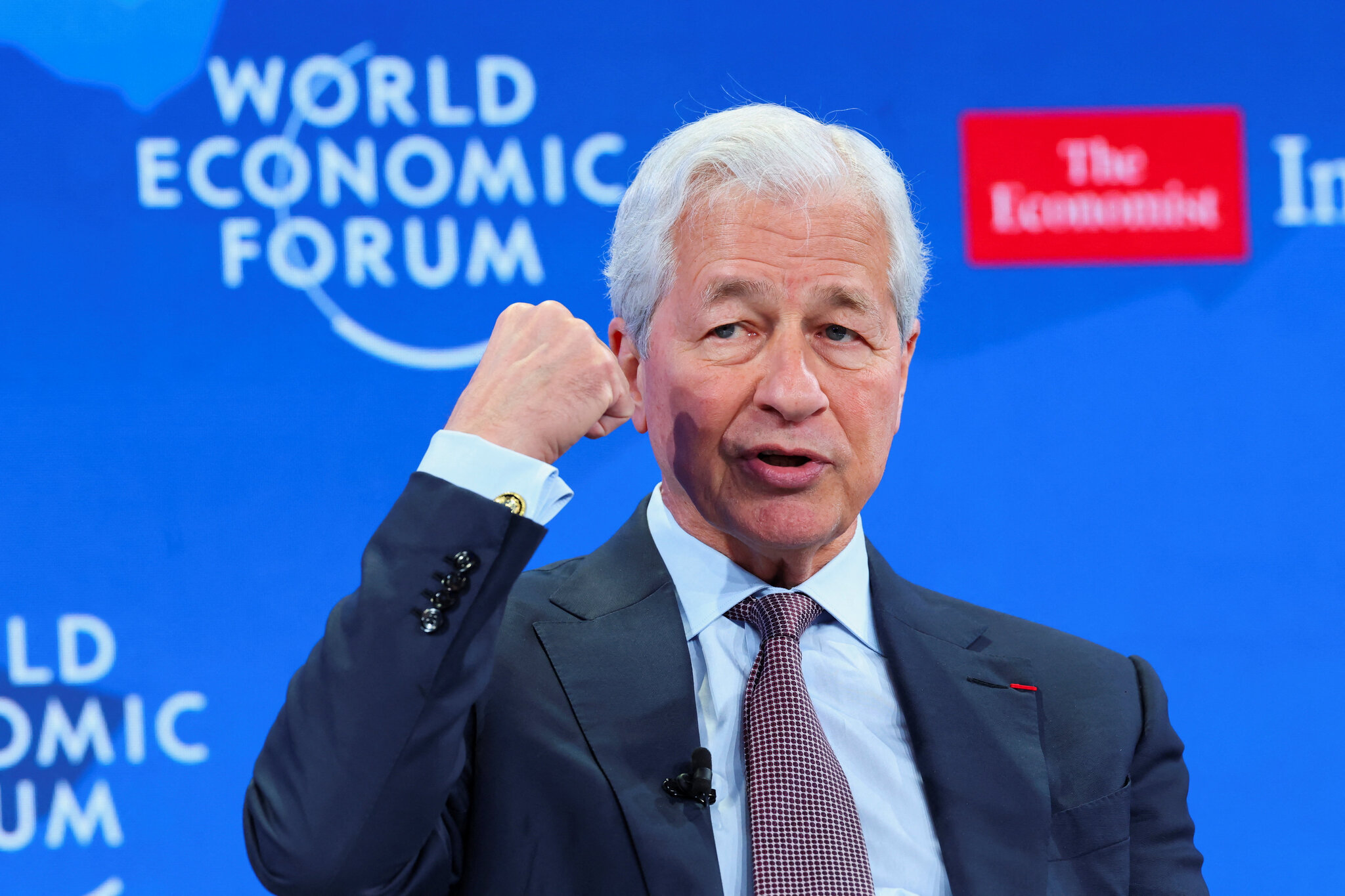 Jamie Dimon Cites Risks From War, Private Credit and More