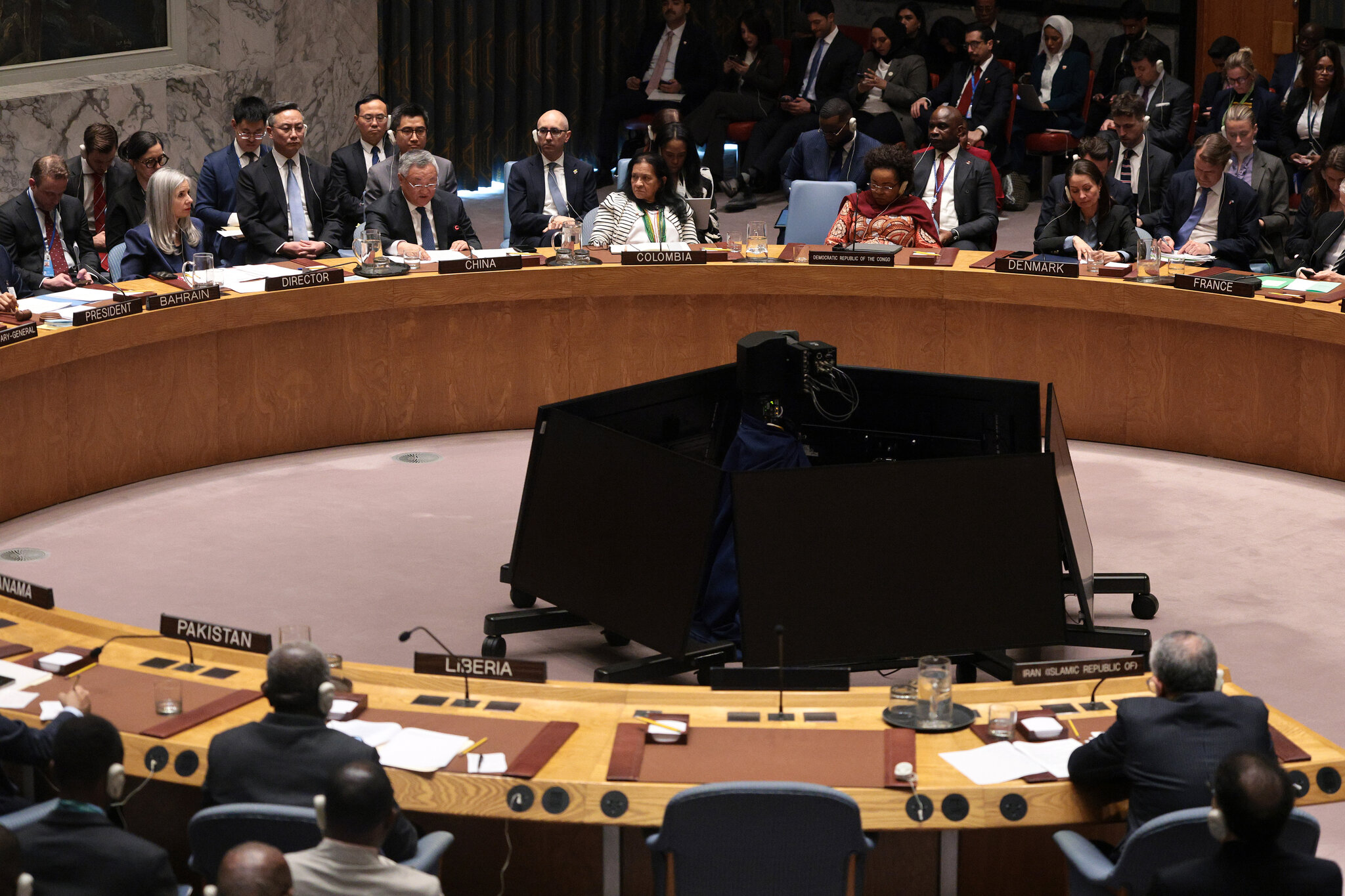 Russia and China Veto Proposed U.N. Resolution to Open the Strait of Hormuz