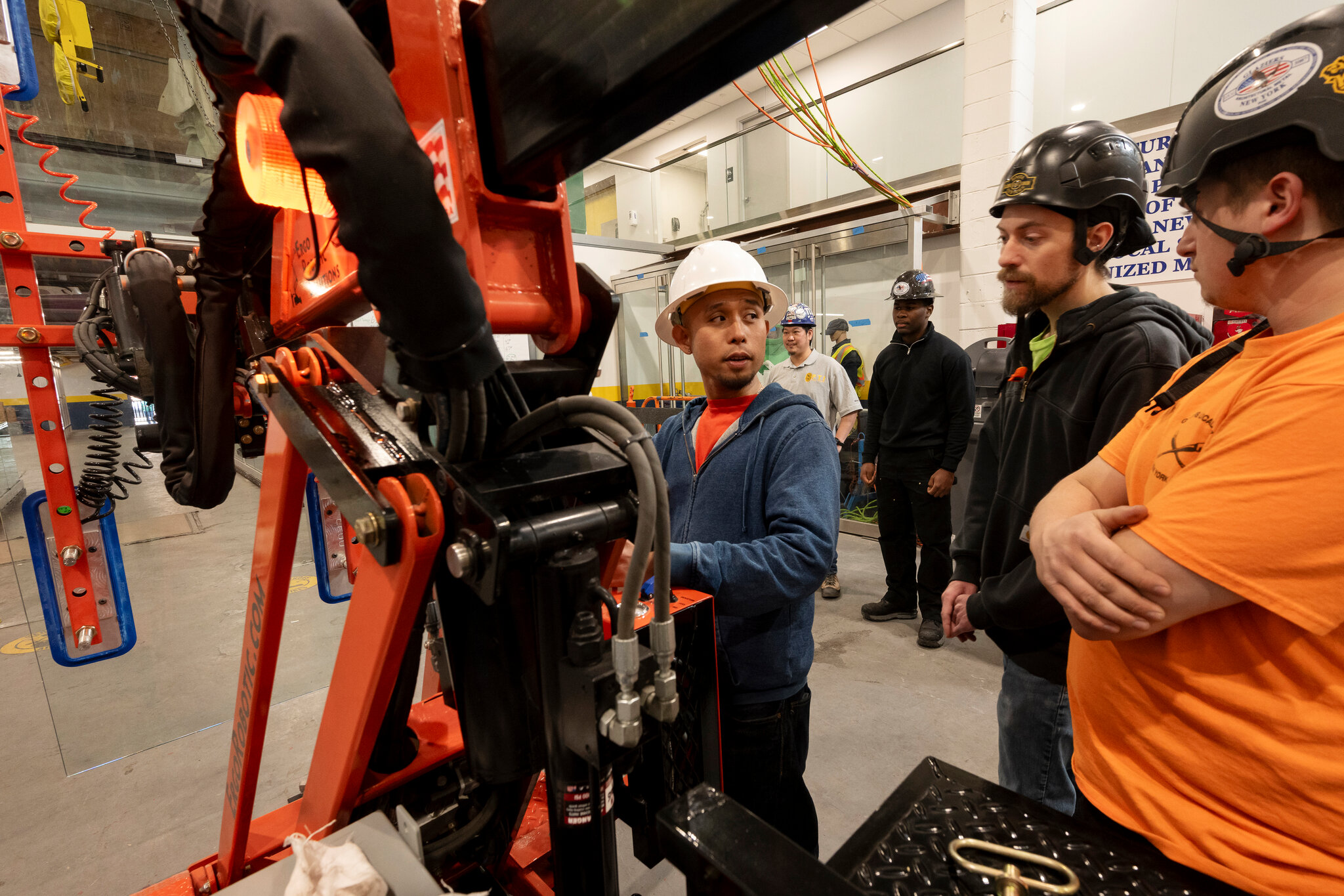 In Search of Career Prospects, Young New Yorkers Turn to Construction