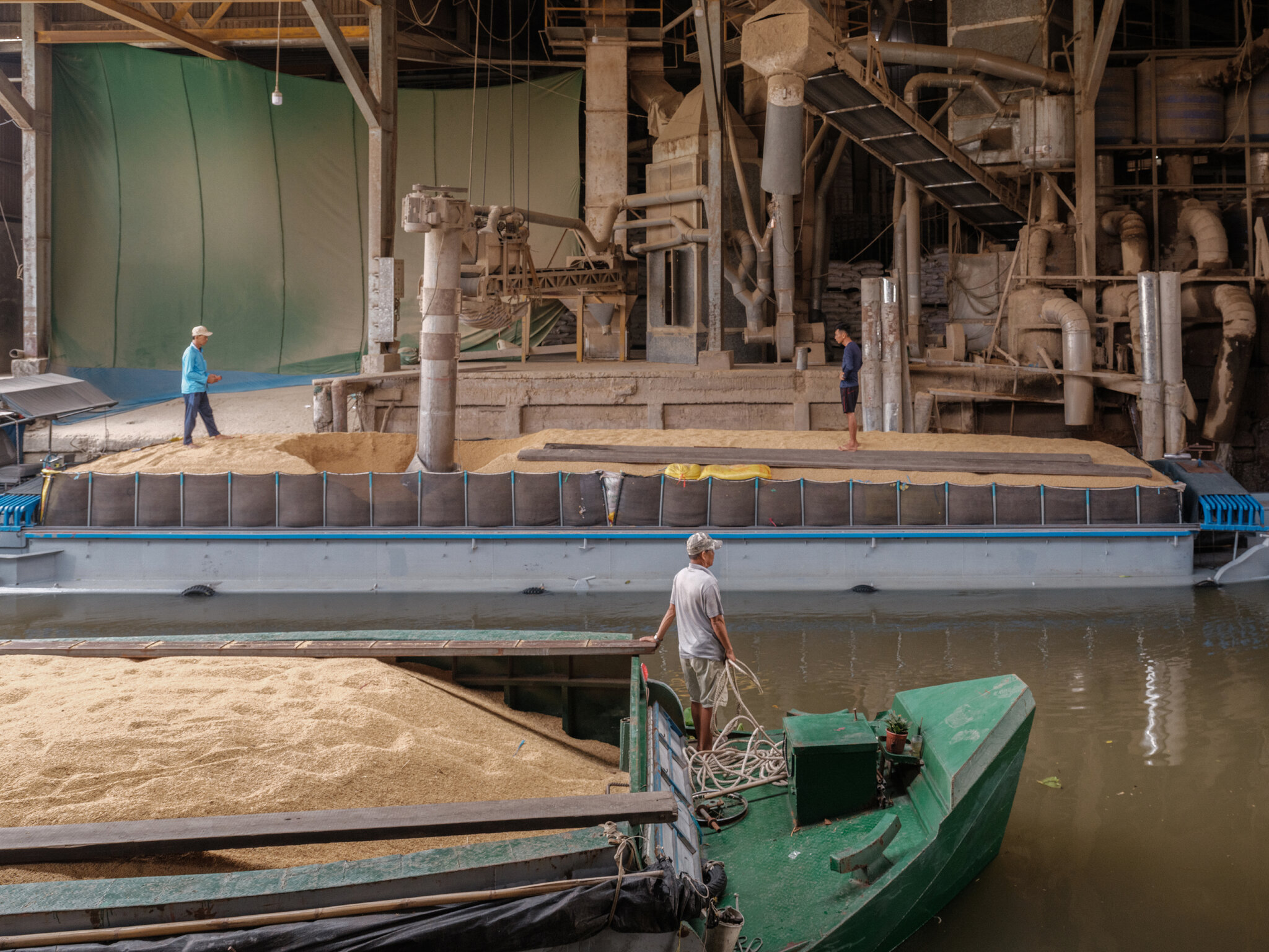 How War in the Middle East Paralyzed an Asian Food Giant