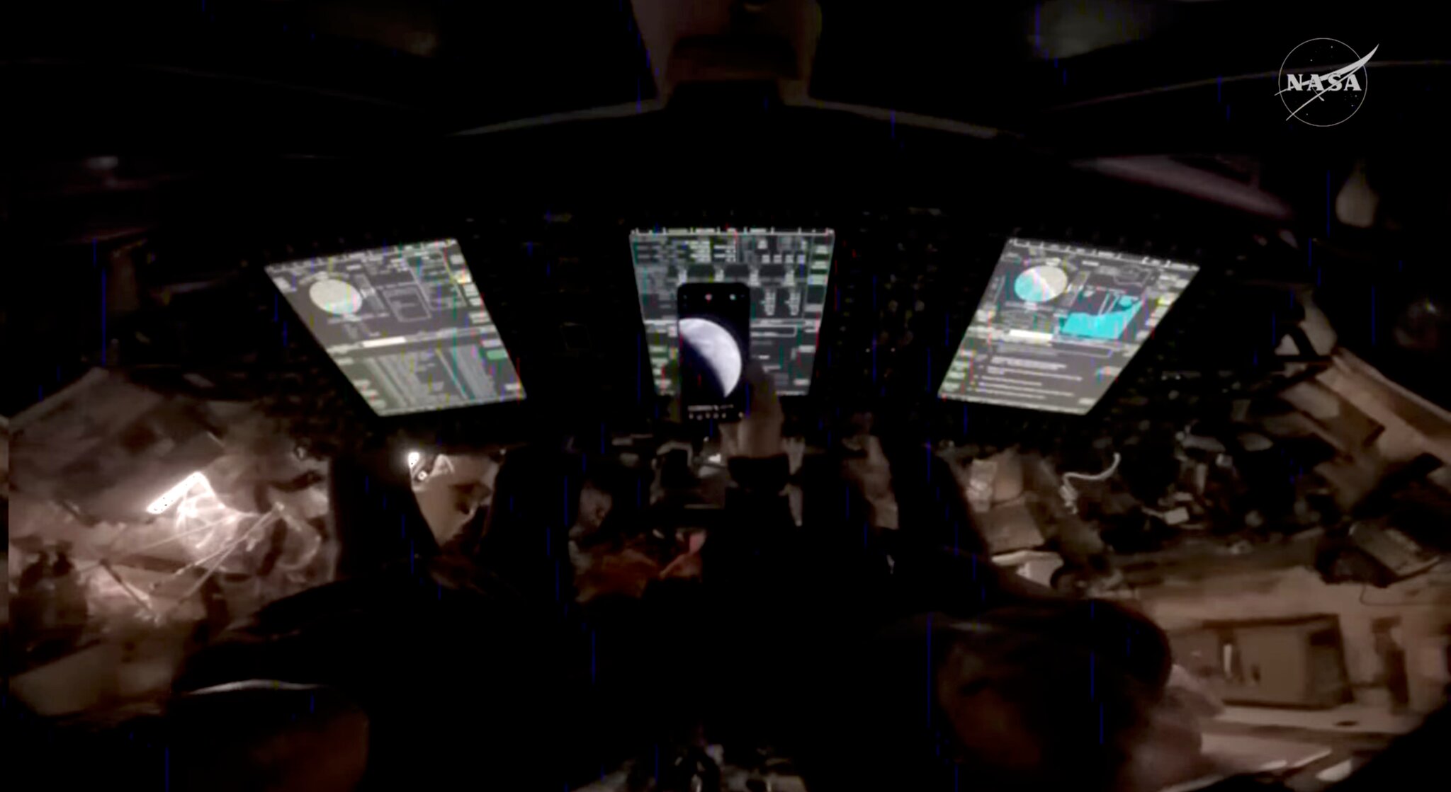 What will happen during the final hours of the Artemis II mission?