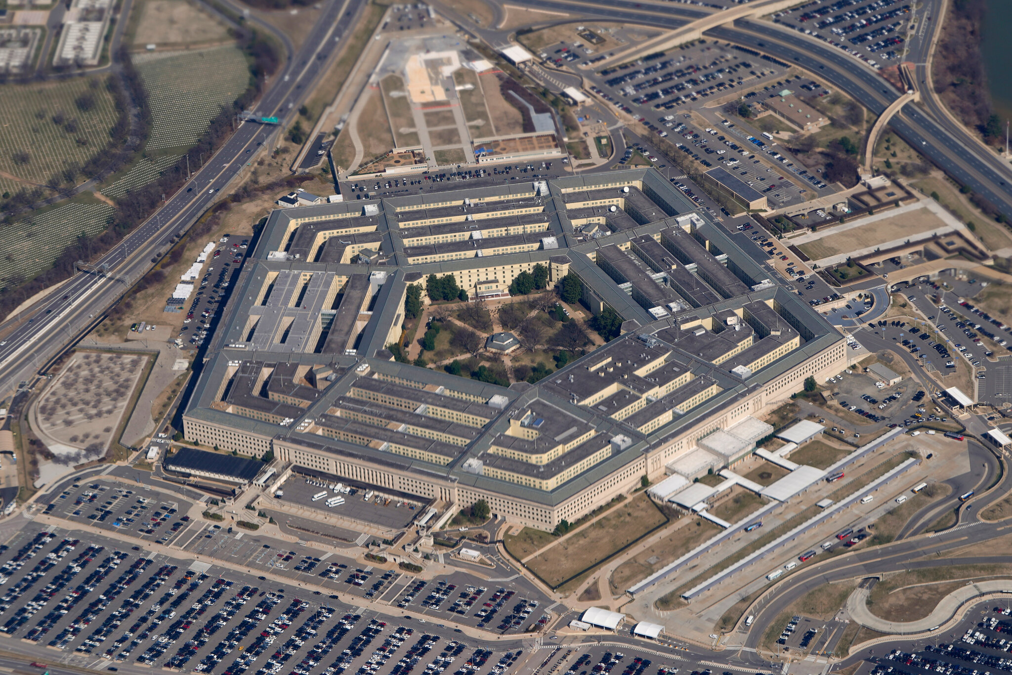 Pentagon Asks Court to Keep Its Restrictions on Journalists