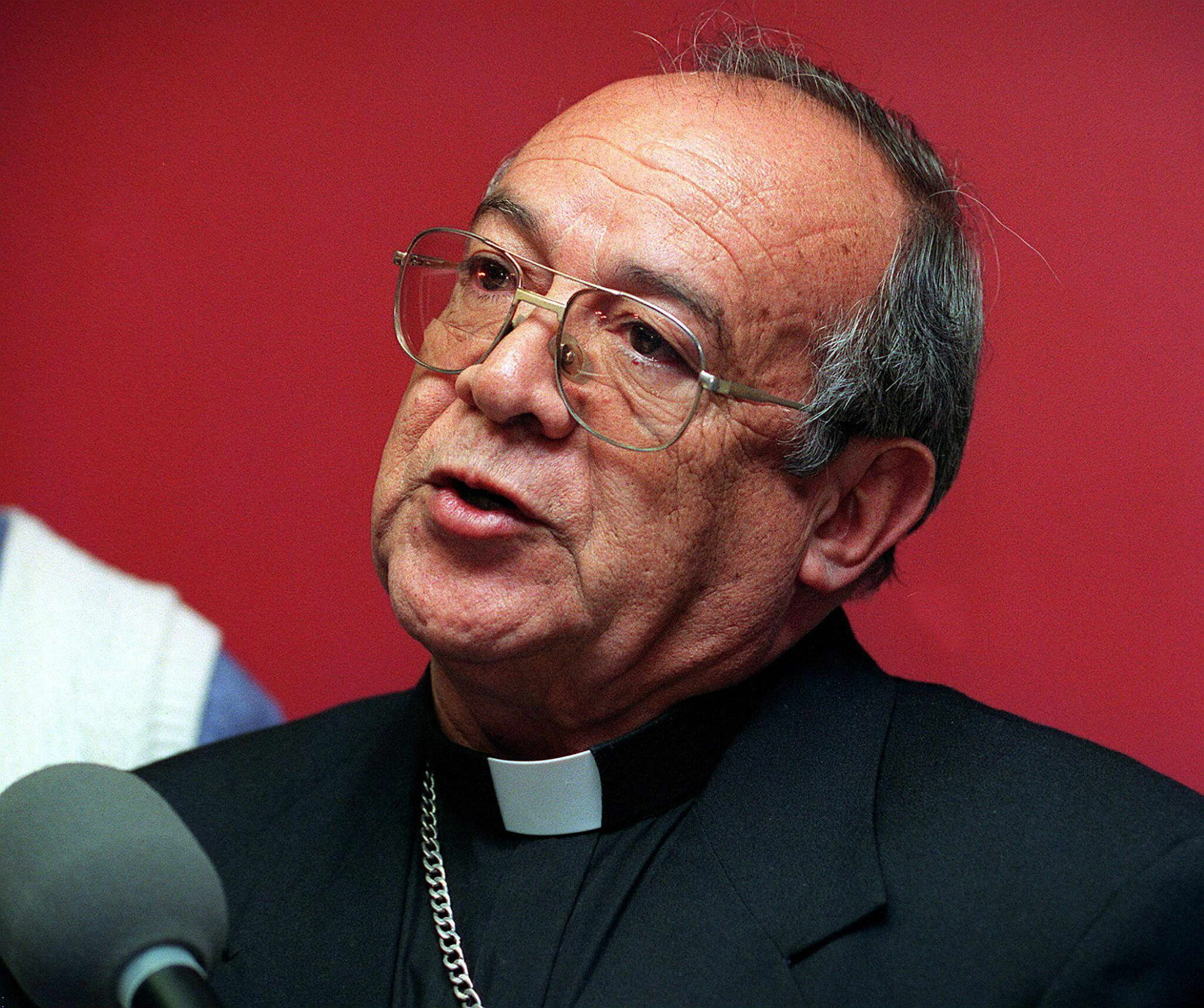 Mario Ríos Montt, Bishop and Brother of Genocidal General, Dies at 94