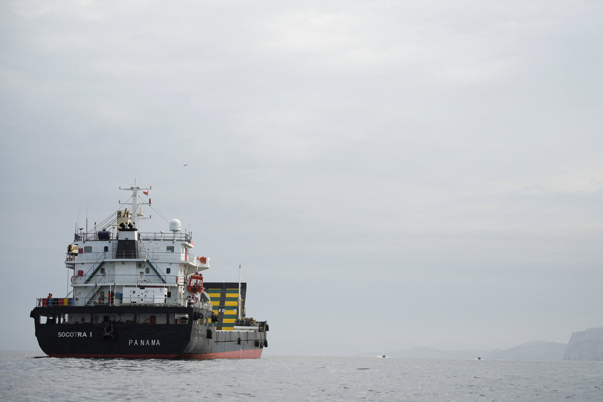 Iran War Live Updates: Oil Climbs Back Above $100 as U.S. Plans Hormuz Blockade