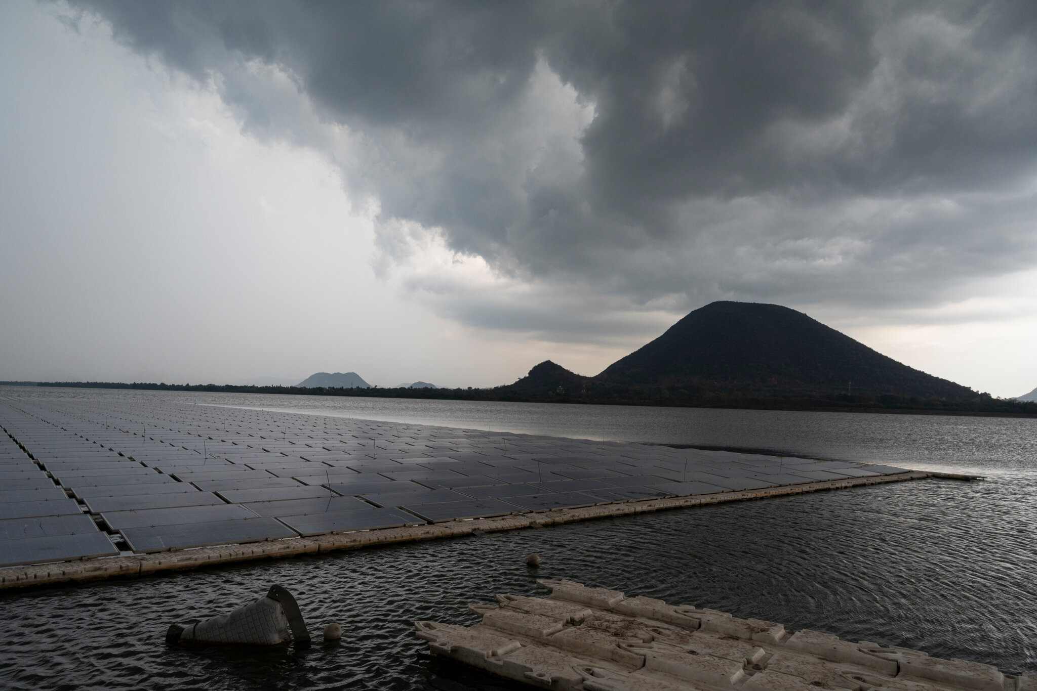 War Exposes Gaps in India’s Clean Energy Push