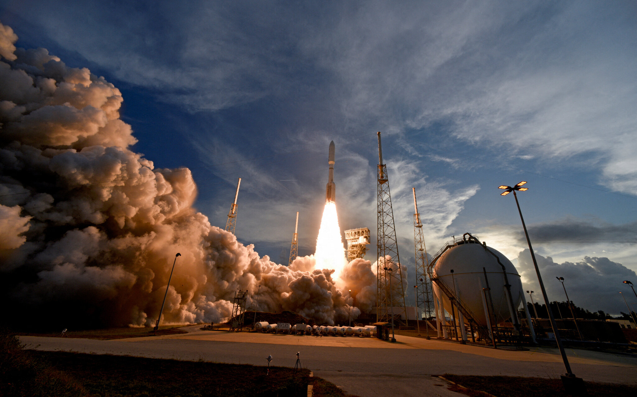 Amazon Buys Globalstar for $10.8 Billion to Build Its Efforts in Space