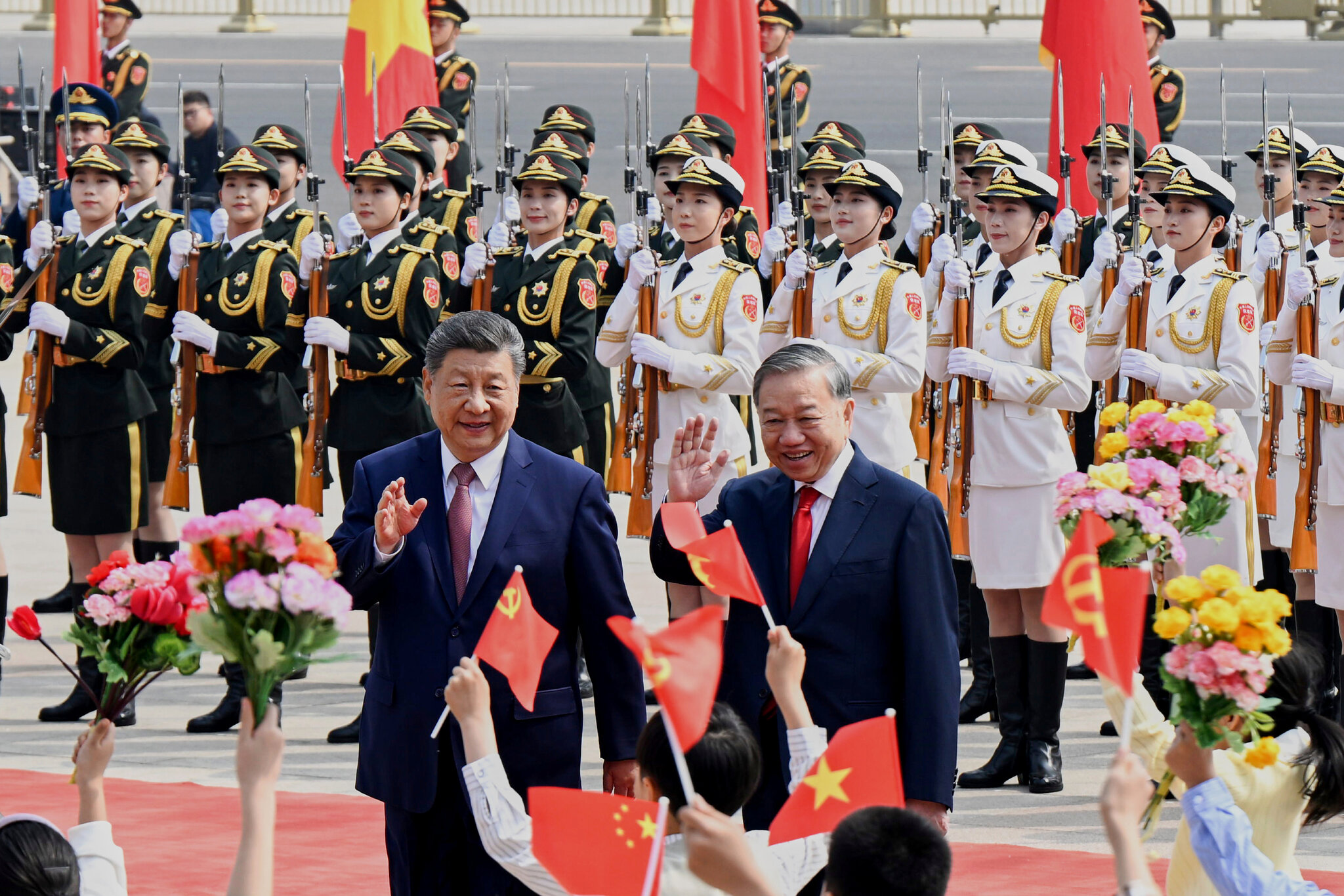 Xi Courts Vietnam With His Authoritarian Vision of Security
