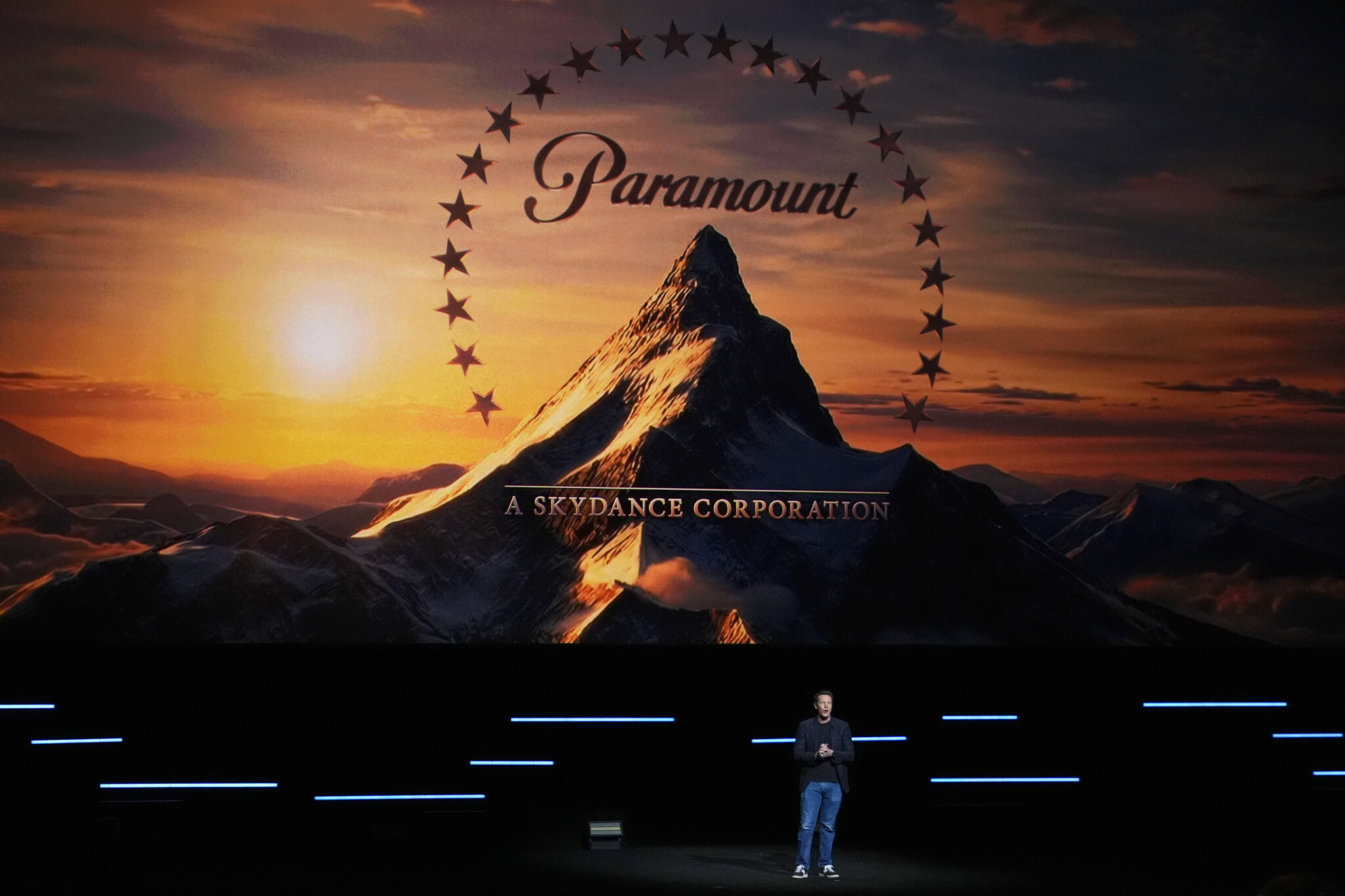 Ellison Pledges at Least 30 Paramount-Warner Movies a Year