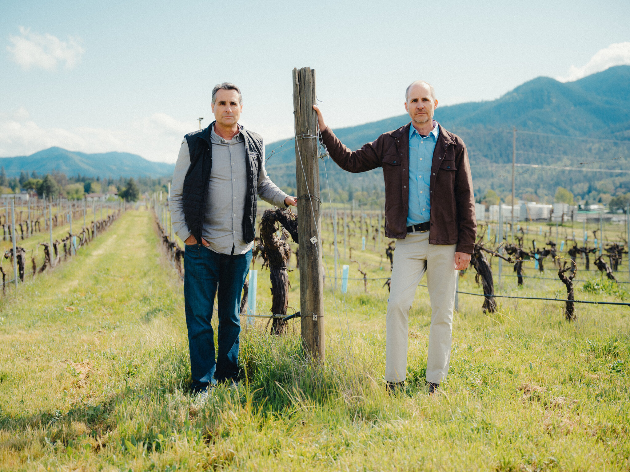 A Family Feud at an Oregon Winery Turns to Vinegar Over A.I. Slop