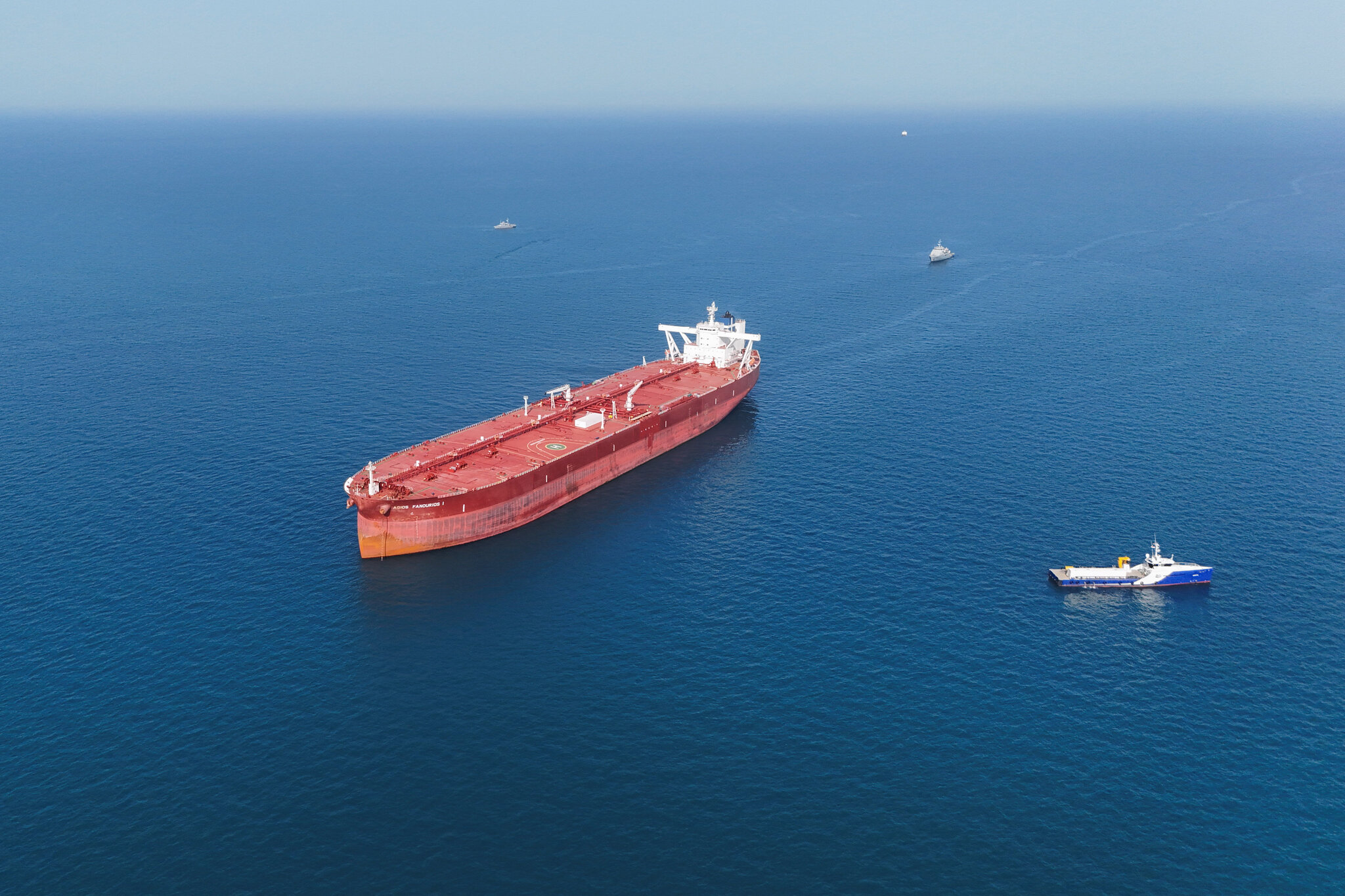 Iran War Live Updates: Iran’s Military Says It Has Reimposed ‘Strict Control’ of Strait of Hormuz