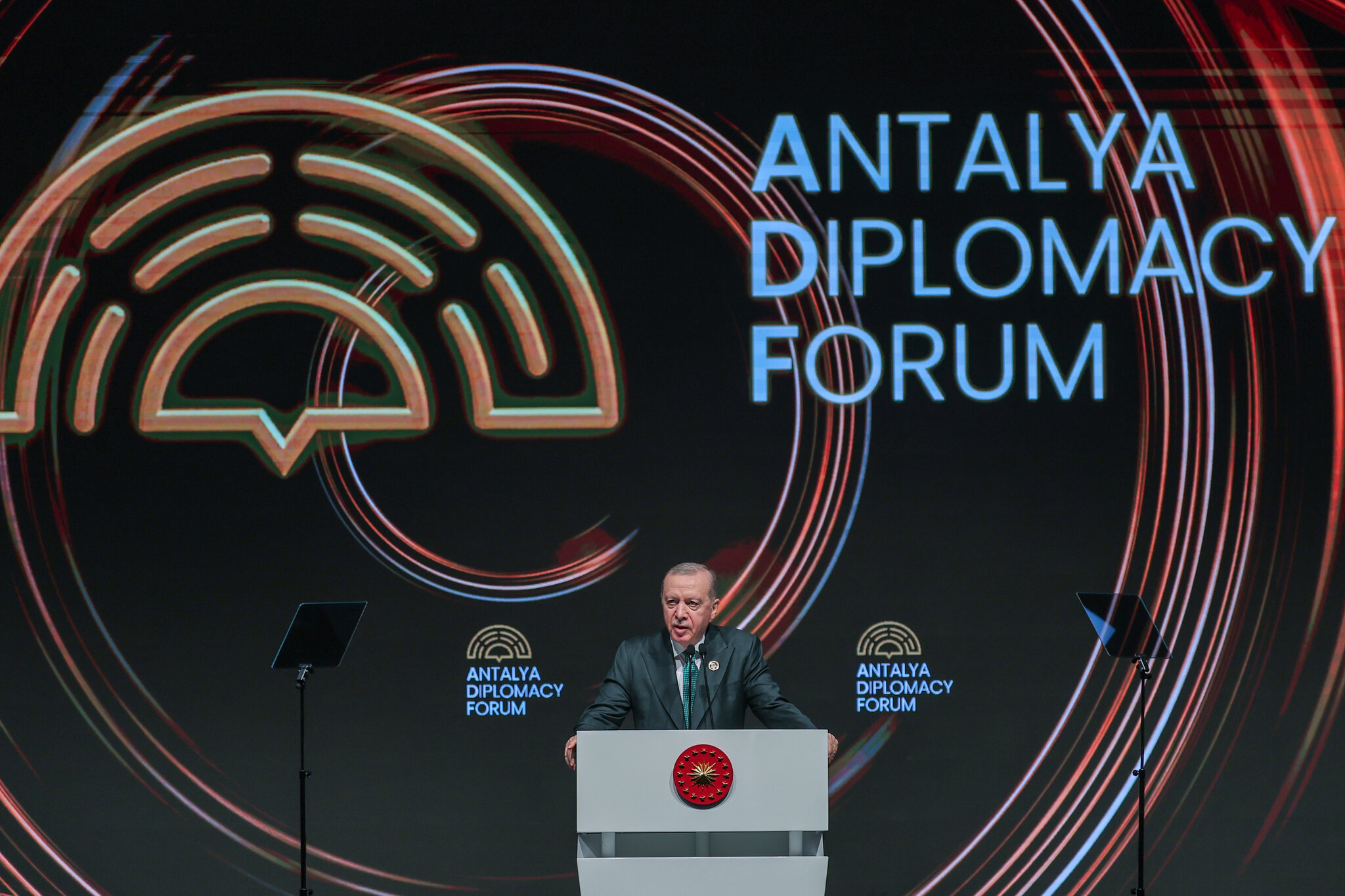 In Turkey, Middle Powers Ponder Diplomacy With a Rogue U.S.