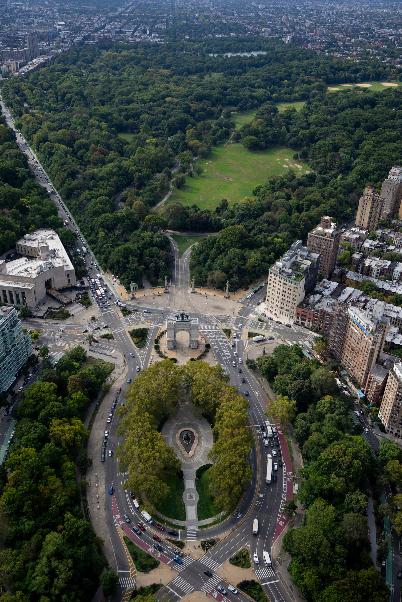 Can This Chaotic Brooklyn Plaza Be Car-Free? Mamdani Says Yes.