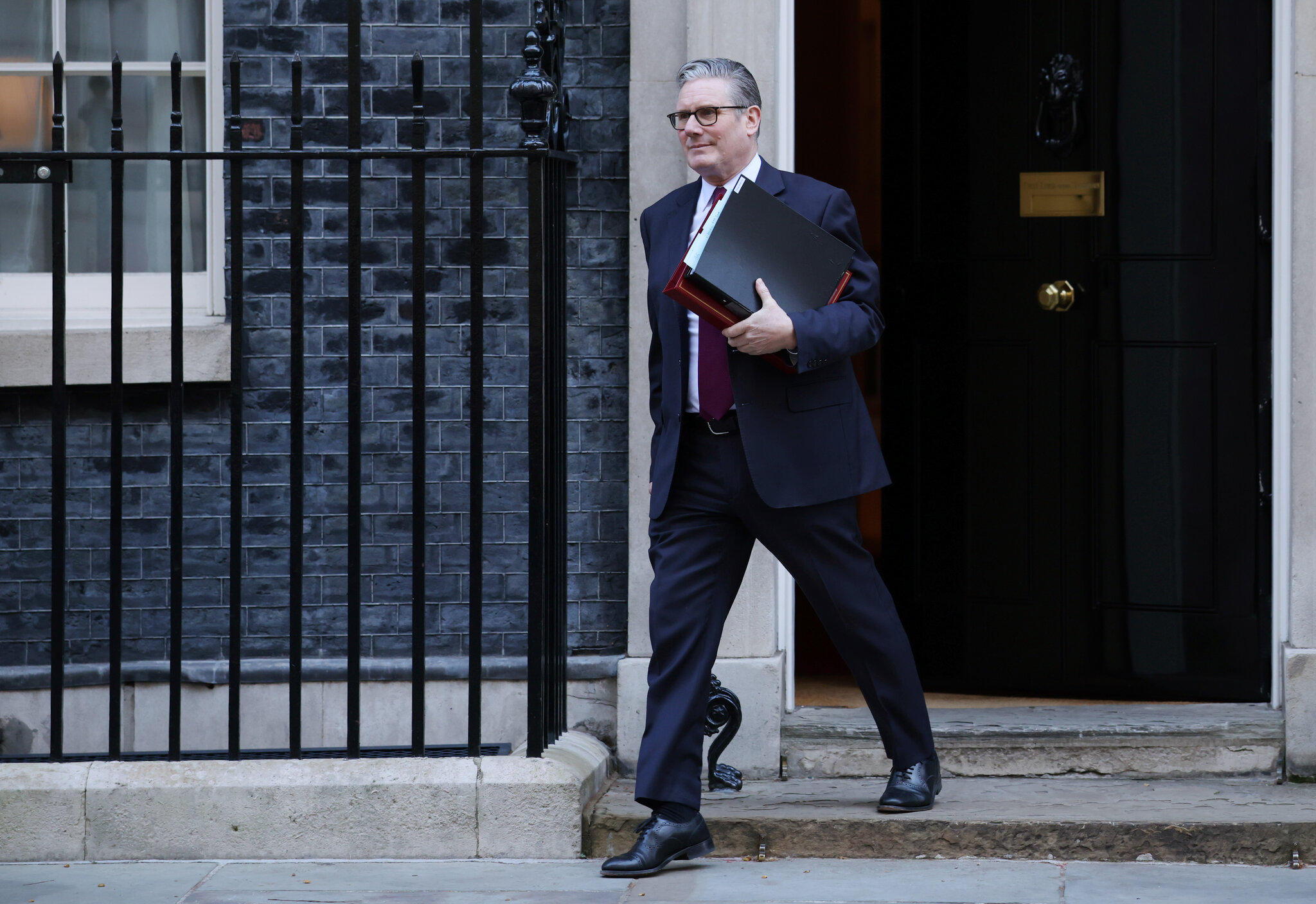 Starmer Tells Parliament He Was Kept in the Dark on Mandelson Vetting