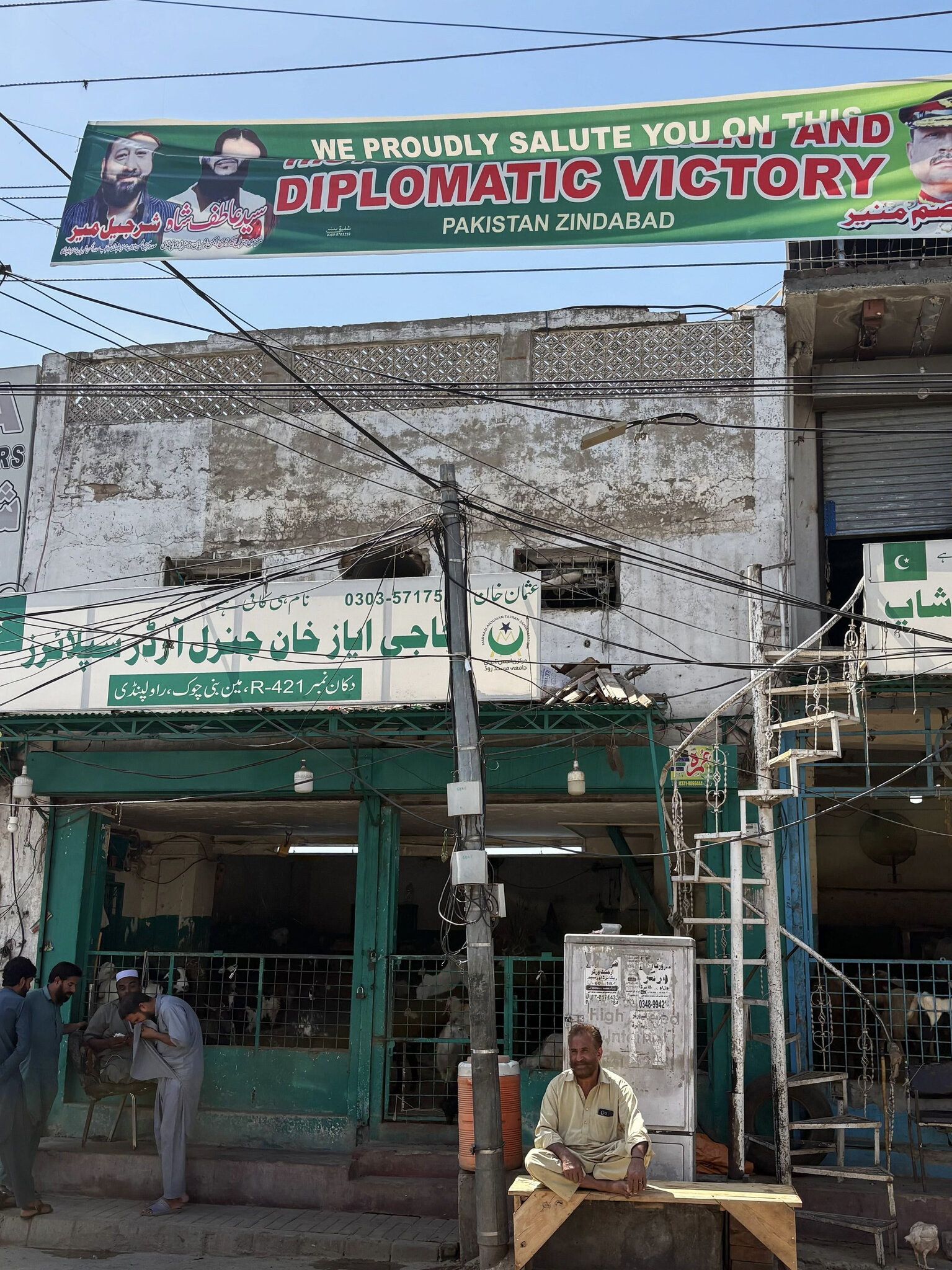 With peace talks postponed, Pakistanis feel the cost of the war in Iran.