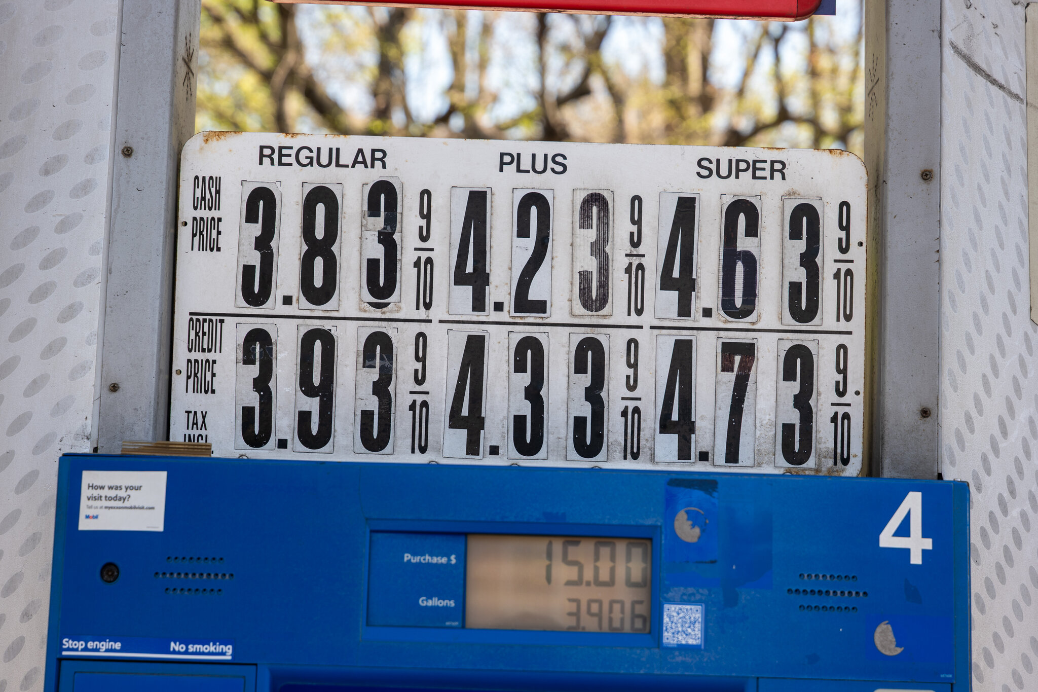 Muted Reaction as Oil and Stock Markets Reopen
