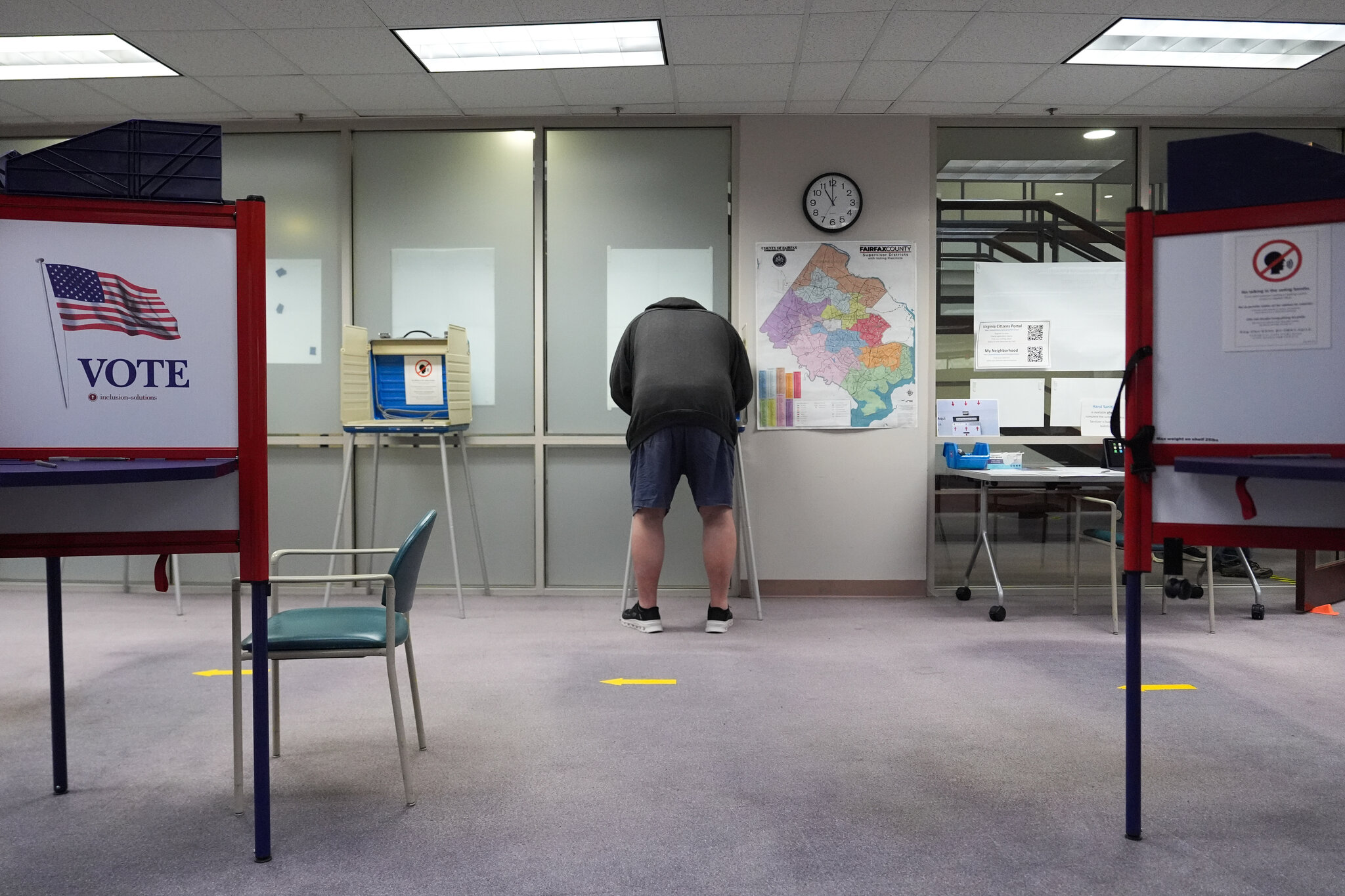 Virginia High Court Weighs Legality of Congressional Map Approved Last Week