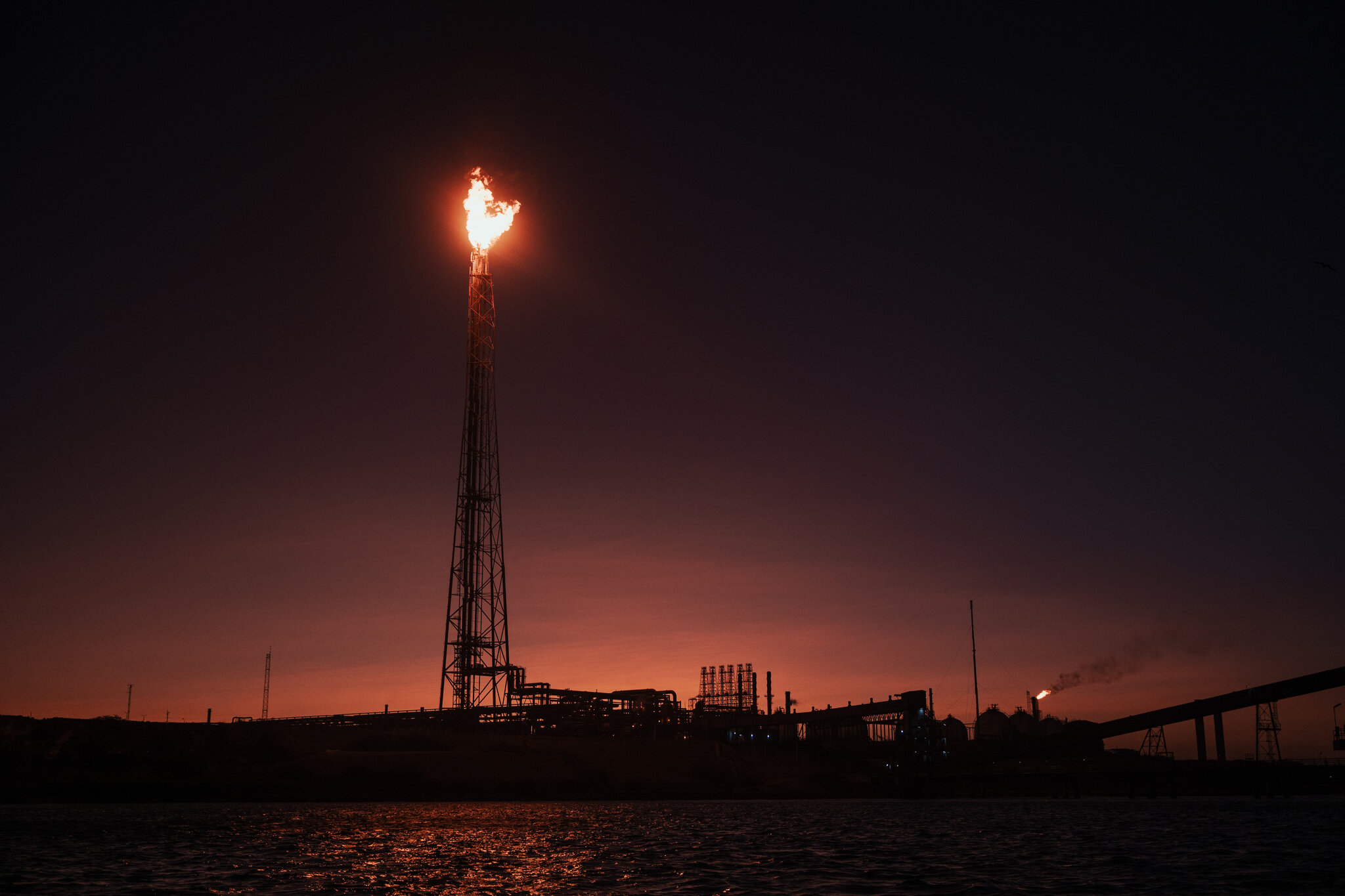 In Venezuela, Trump Promised Transparency. But Secret Oil Deals Linger