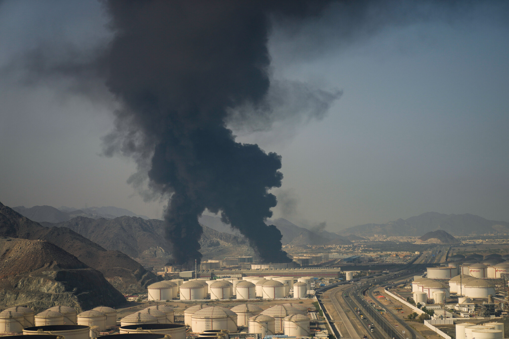 Amid Iran War and Tensions with Neighbors, U.A.E. Goes Its Own Way