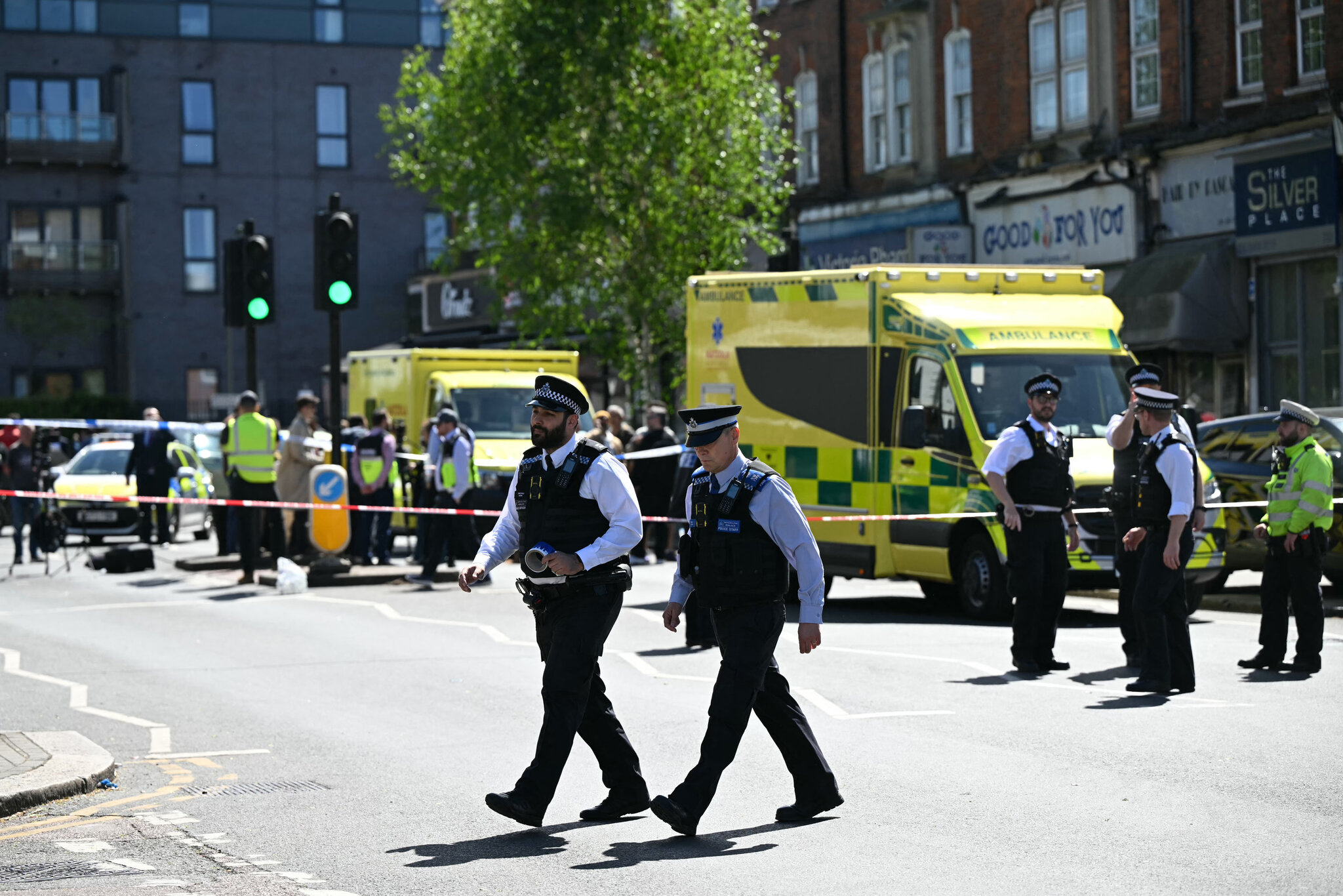 Counterterrorism Police Investigating Stabbing in Jewish Area in London