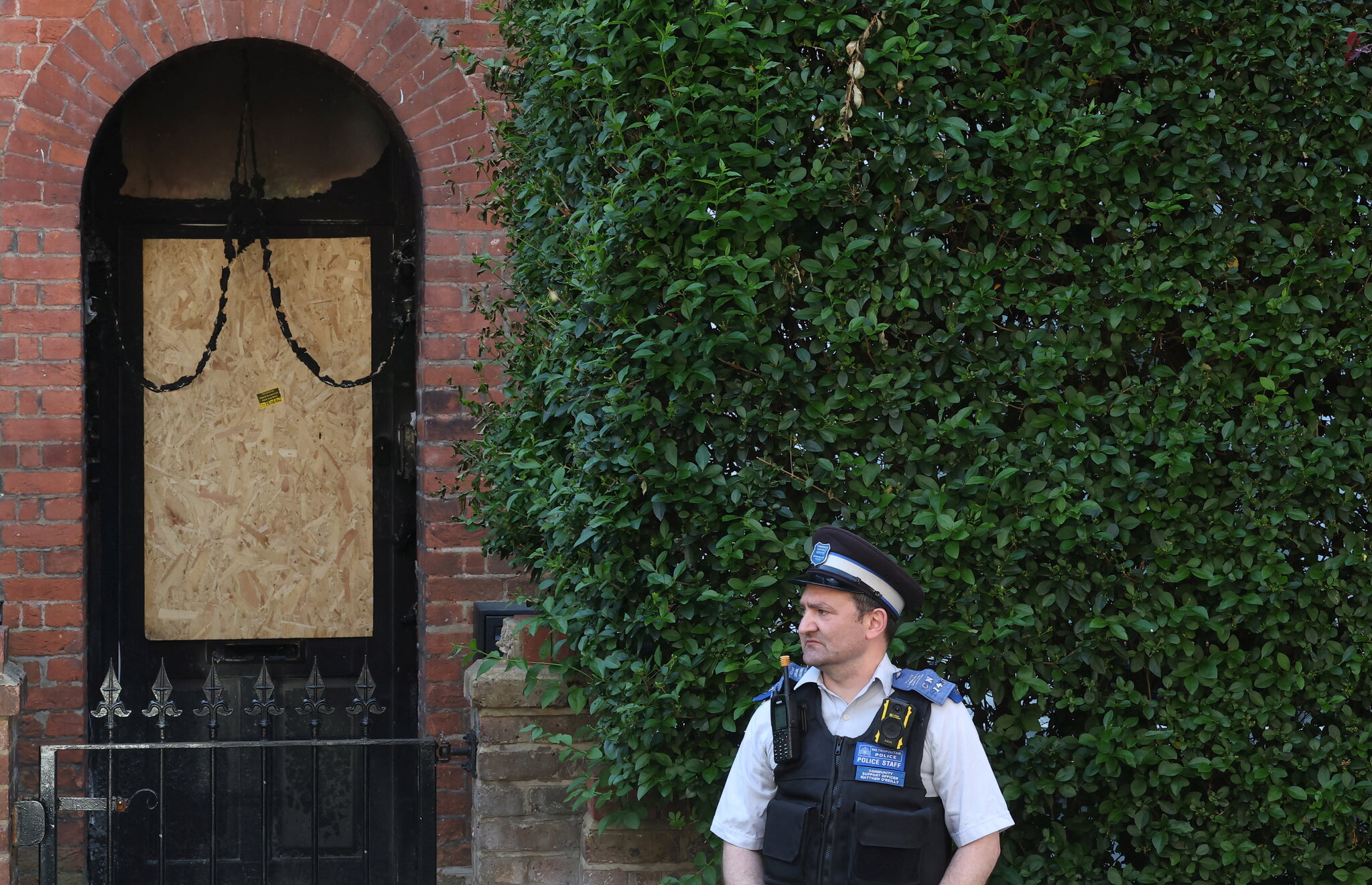Trial Begins for 3 Men Accused of Arson Attacks at Starmer’s Homes