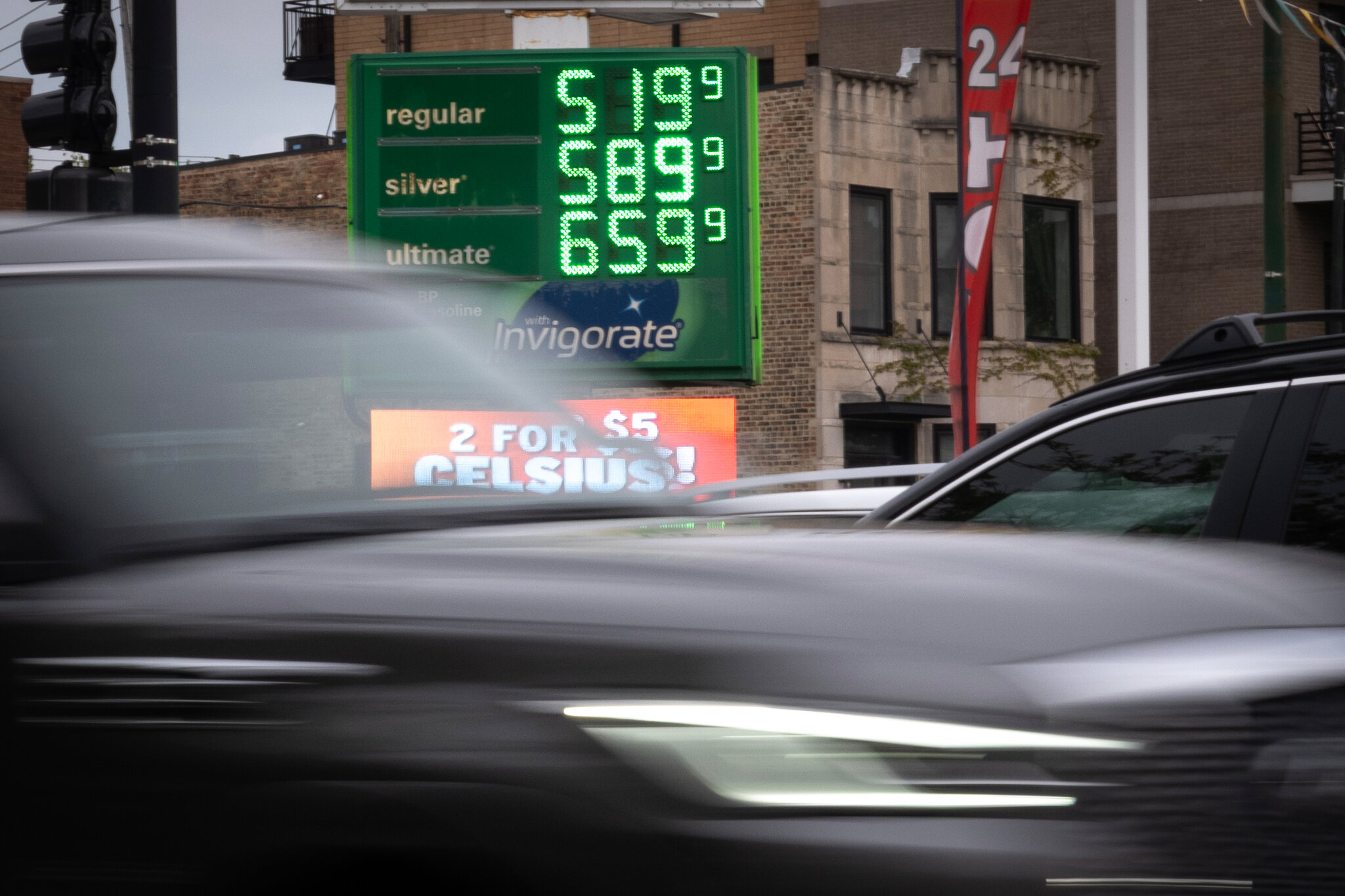 Oil Prices Soar to Wartime High as Standoff Shows No End in Sight