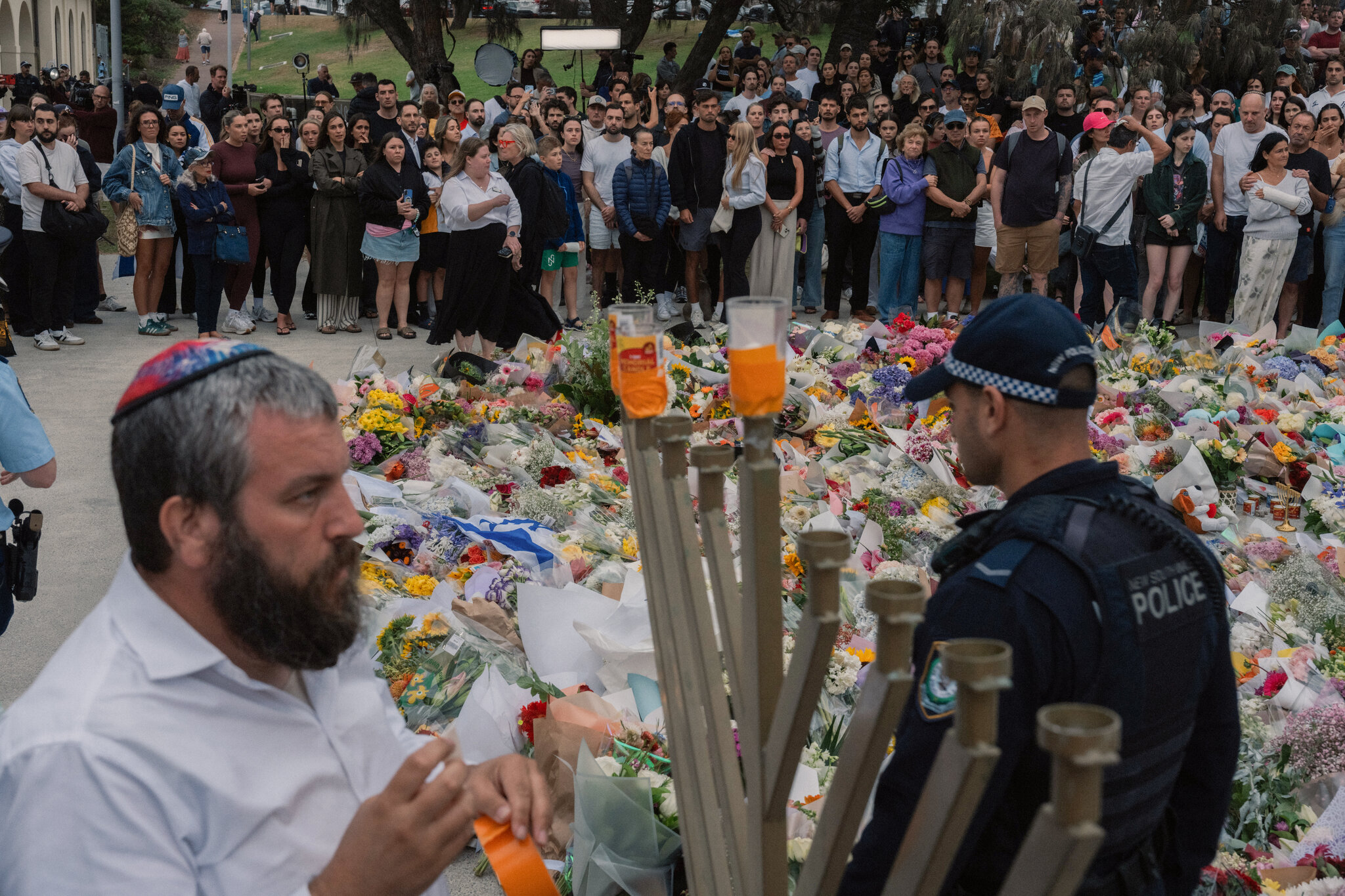 Police Were Warned of Terror Risk Before Bondi Attack, Report Says