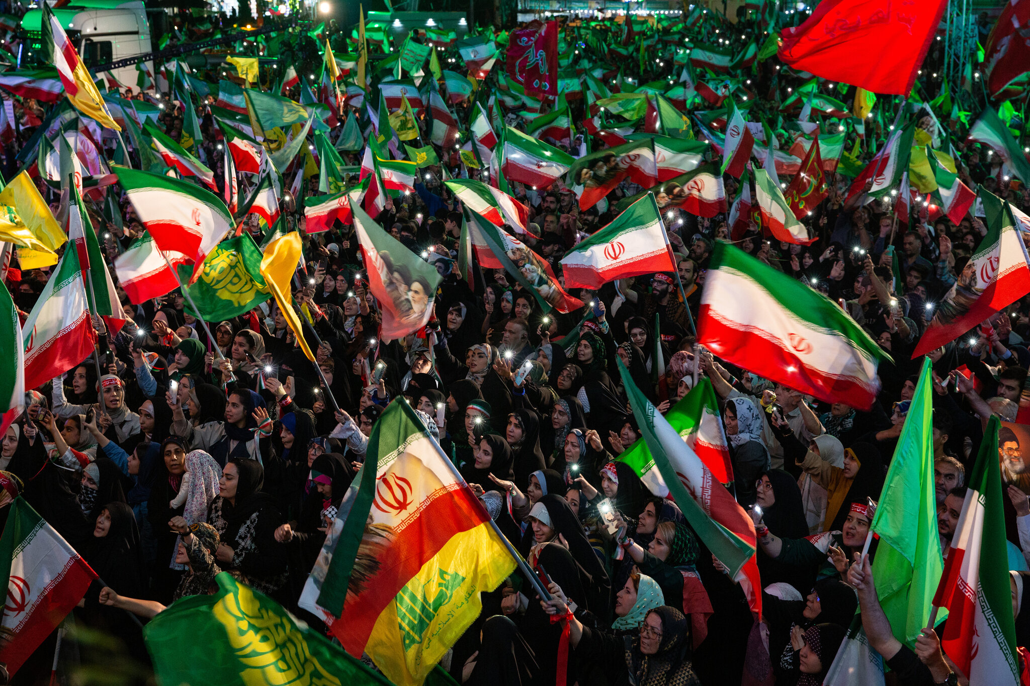 China Seeks an Advantage With Both Trump and Iran as War Evolves