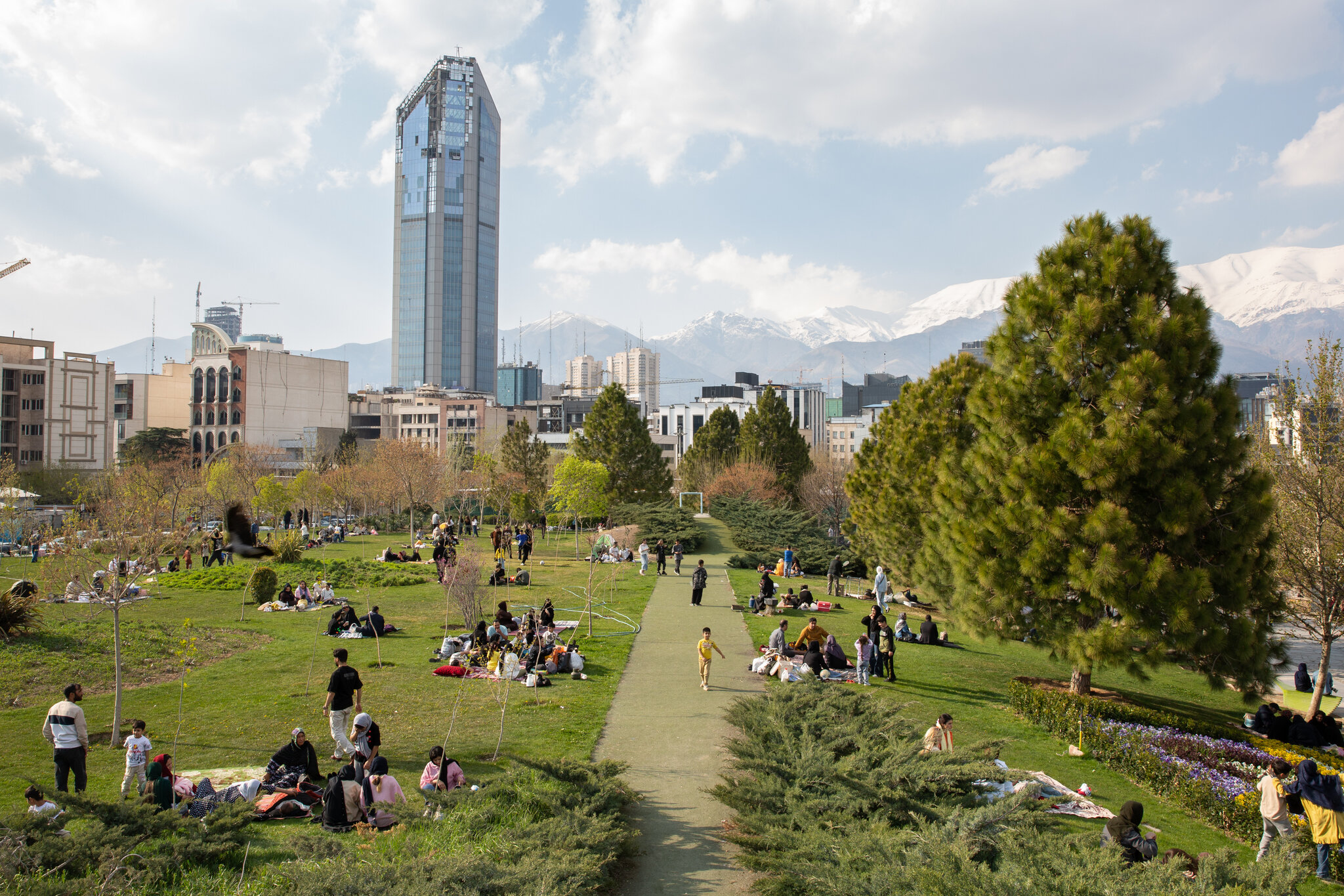Iranians Seek Respite in Nature Amid the War