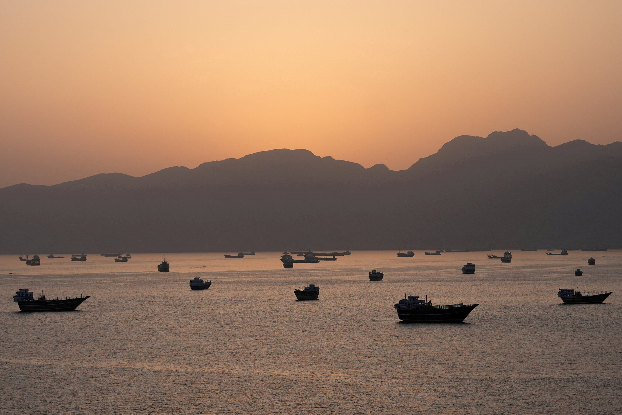 Trump Says U.S. Will Help Stranded Ships Leave Strait of Hormuz