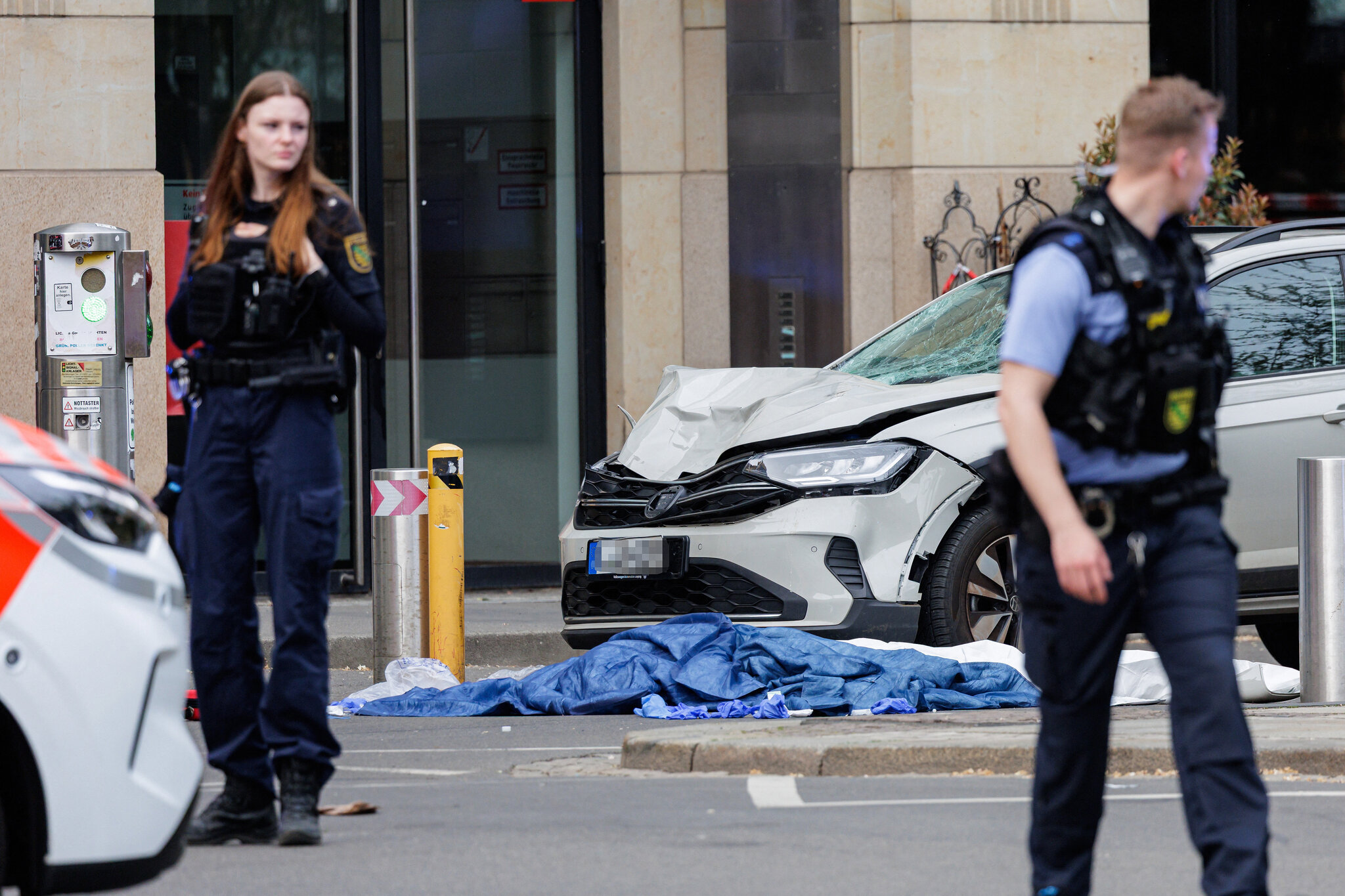 2 Dead After Driver Plows Into Crowd in ‘Rampage’ in Germany