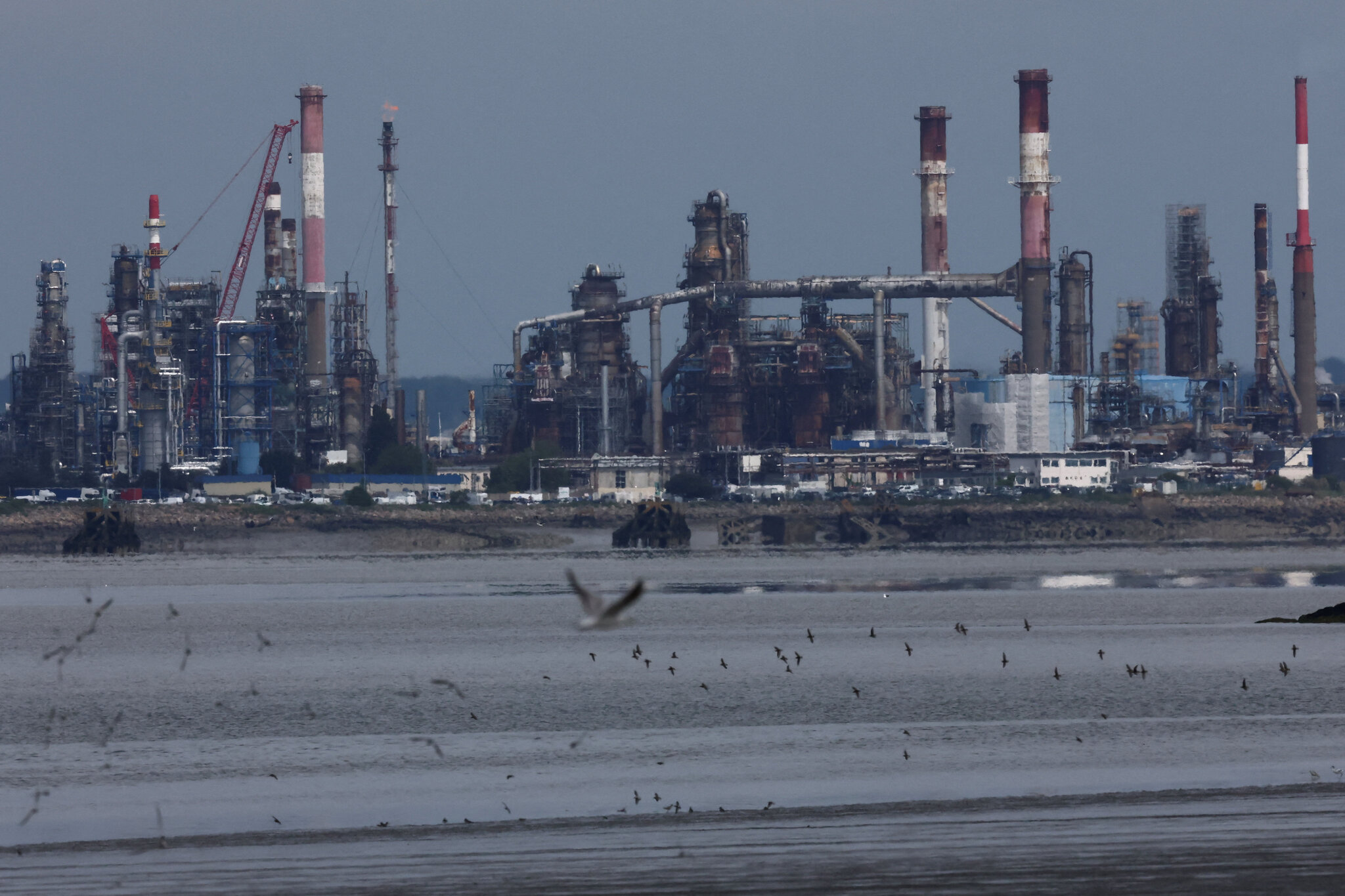 Oil Prices Slide but Remain Elevated as Middle East Tensions Escalate