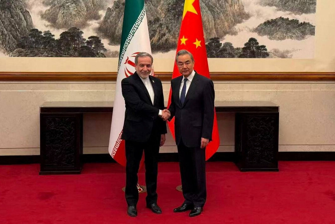 In Talks With Iran, China Calls for Opening of Strait of Hormuz