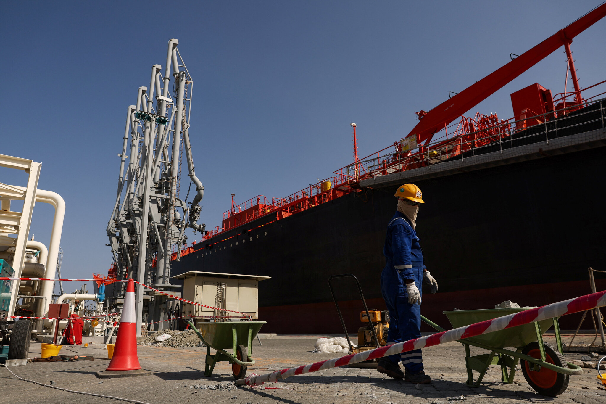 Oil Prices Slide on Hopes for Renewed Peace Talks