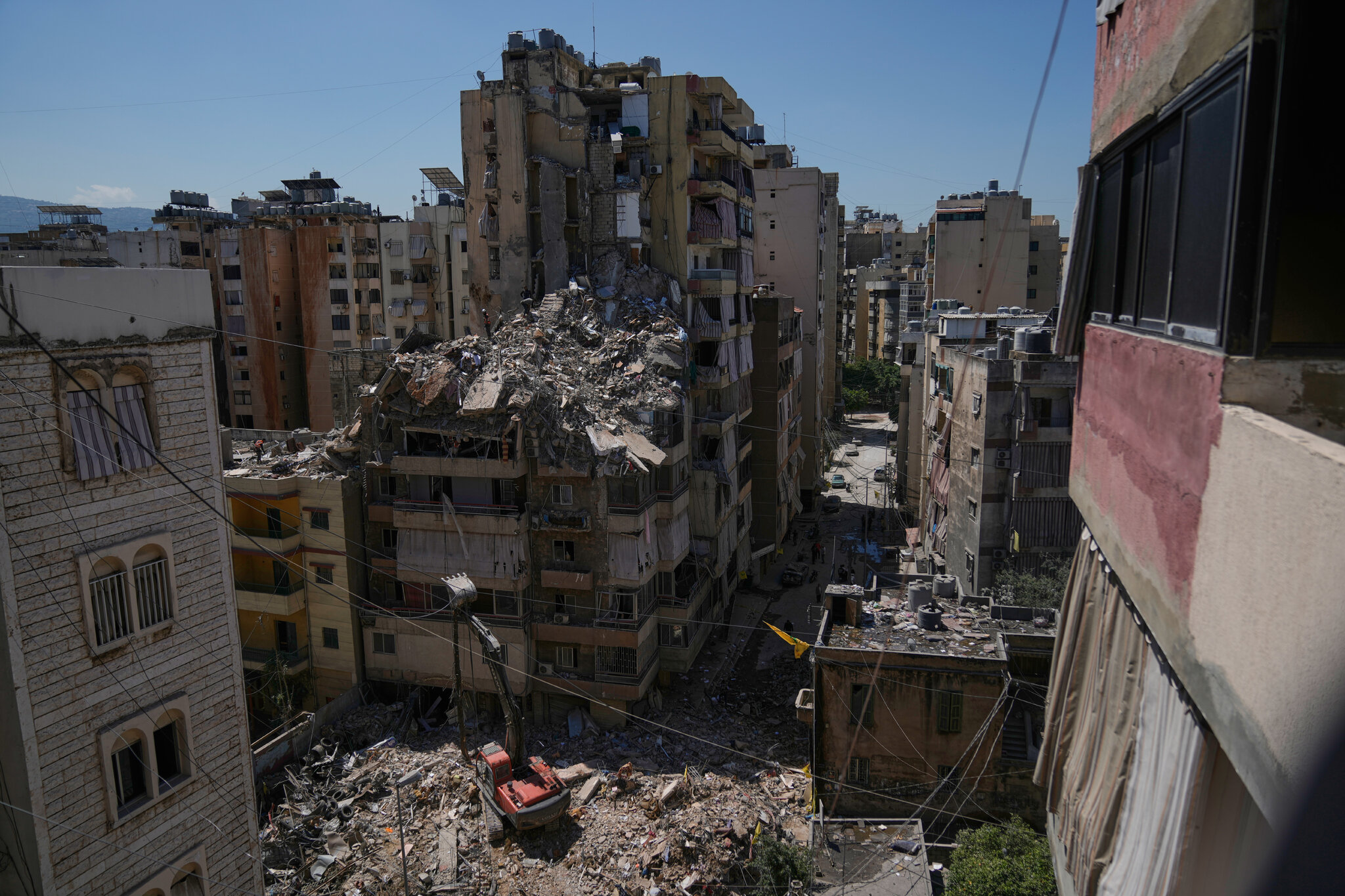 Israel Says It Killed a Hezbollah Chief Near Beirut, Testing the Truce