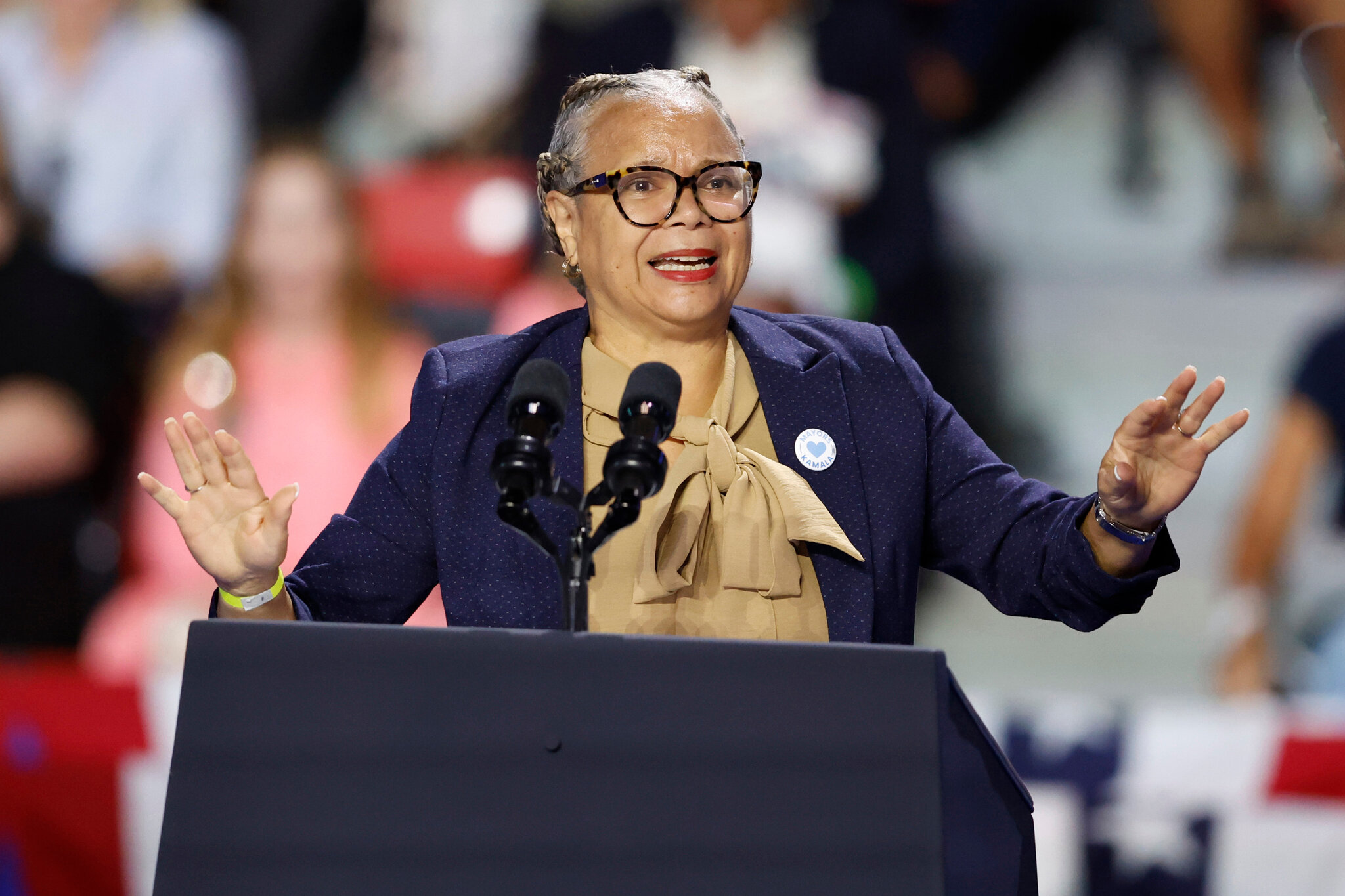 Mayor of Charlotte, N.C., Says She Will Resign Next Month