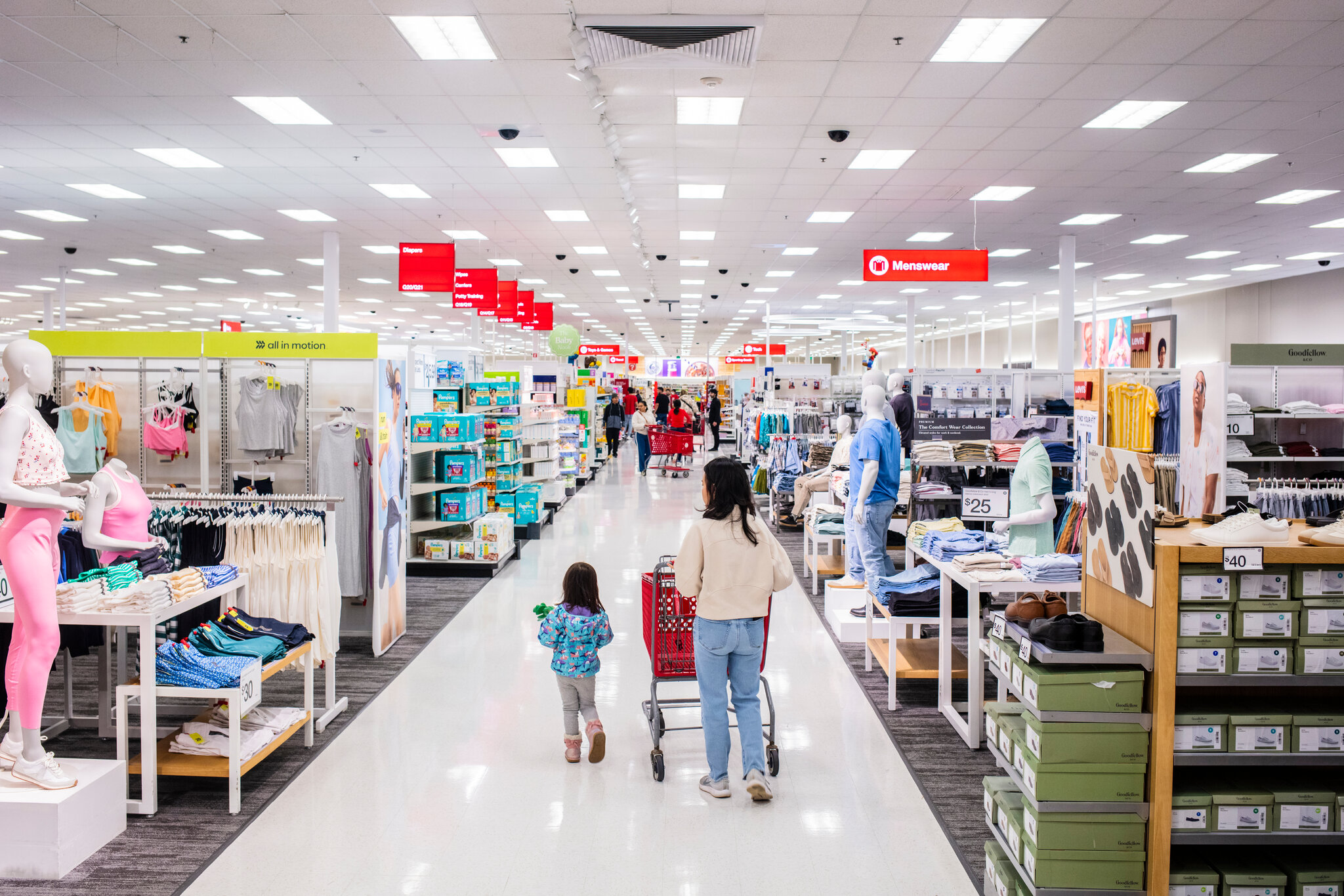 Retailers Are Making Expensive Bets That Shoppers Still Want to Go to Stores