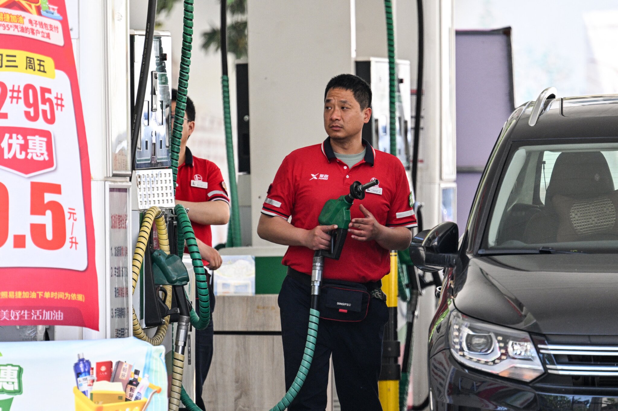 Oil Prices Rise as U.S. and Iran Test Truce With Military Strikes