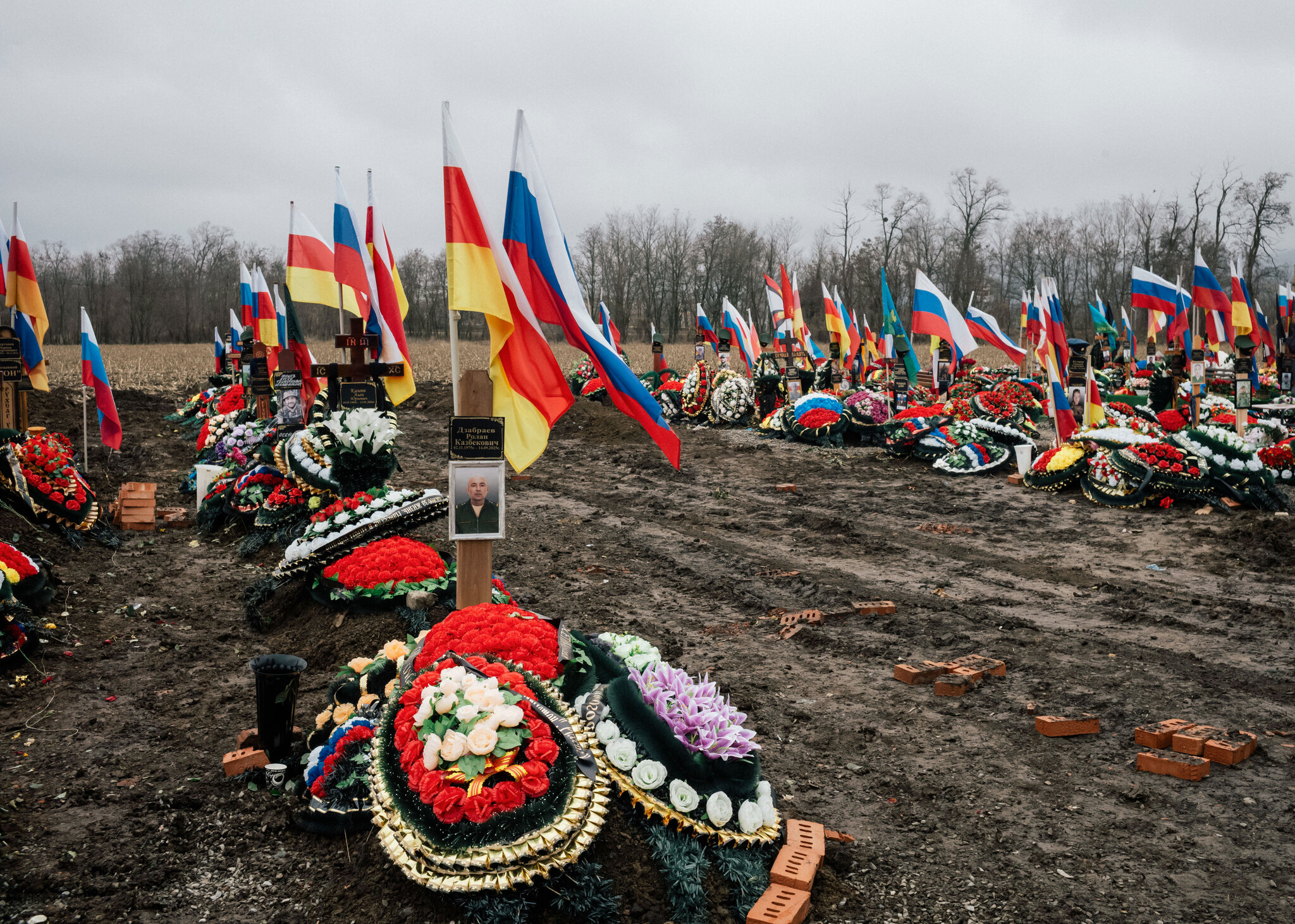 Russia Has Lost More Than 350,000 Soldiers, New Estimate Finds