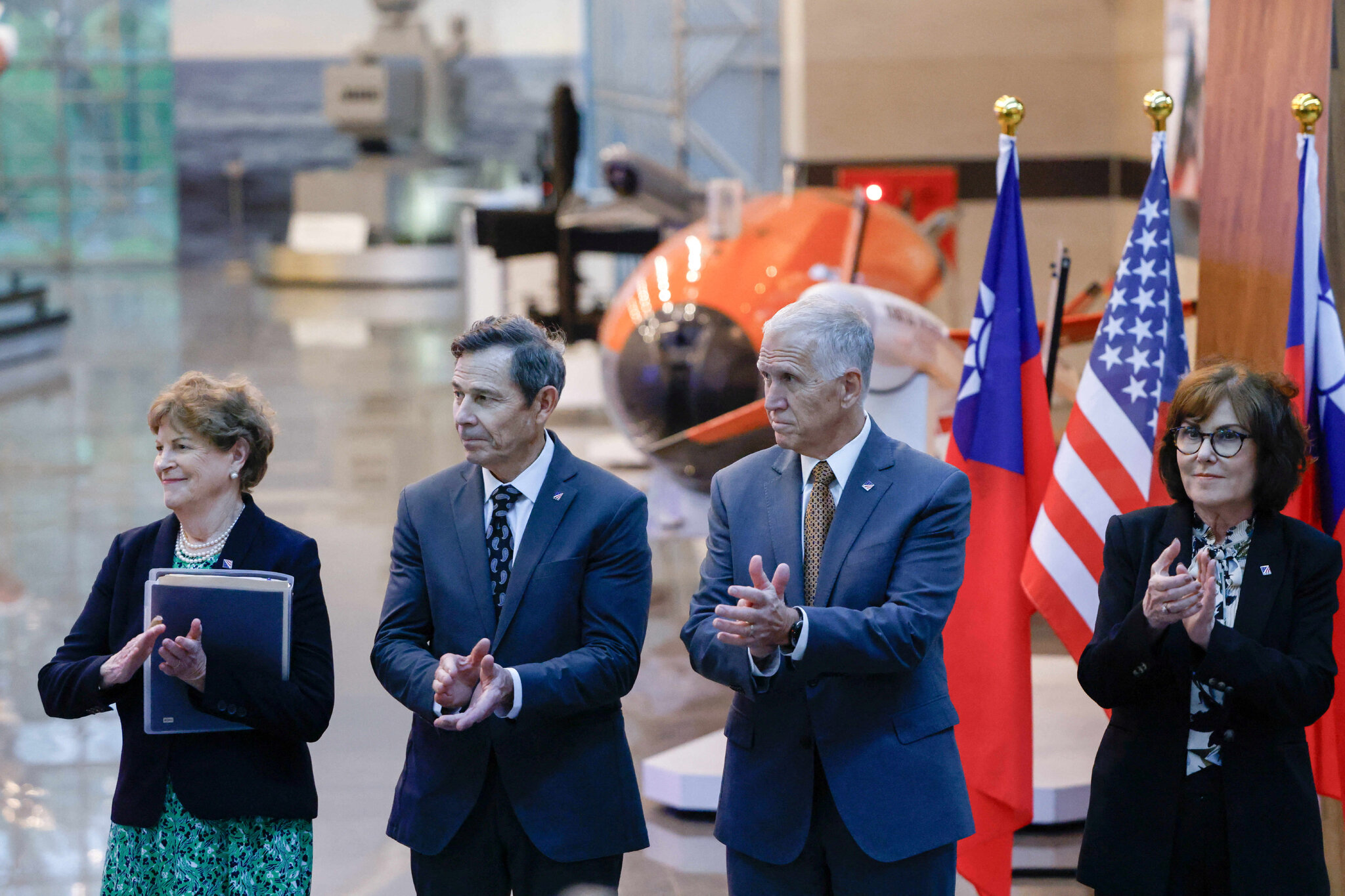 Lawmakers Urge Trump to Move Ahead on Delayed Arms Sale to Taiwan