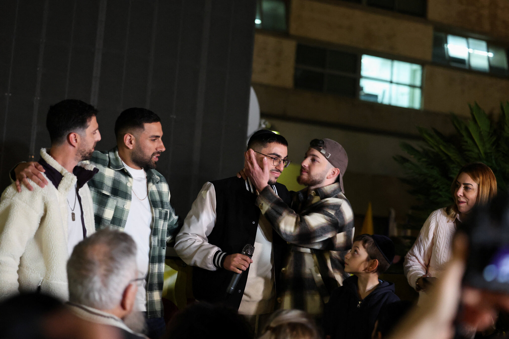 Former Hostage Calls on All of Israel’s Government to Resign