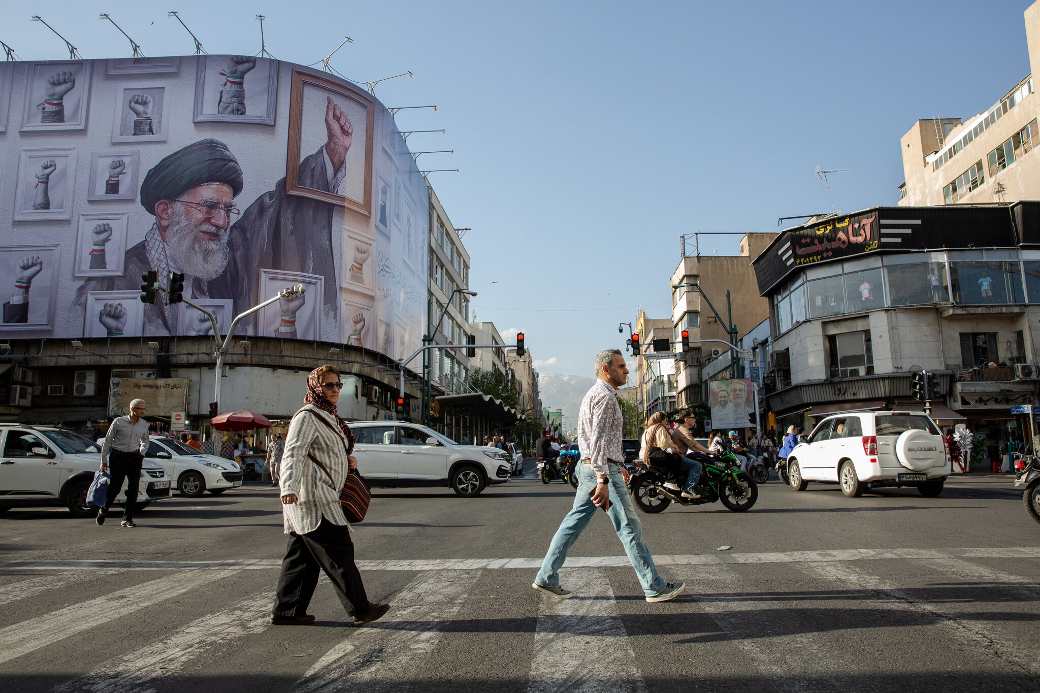 Iran War Live Updates: Truce Hangs in the Balance as U.S. and Iran Trade Warnings