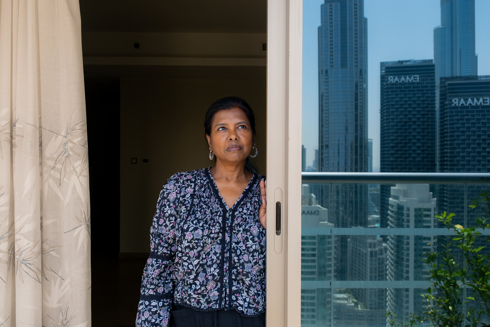 For Dubai’s Migrants, War Is One More Worry in Super Stressed Lives