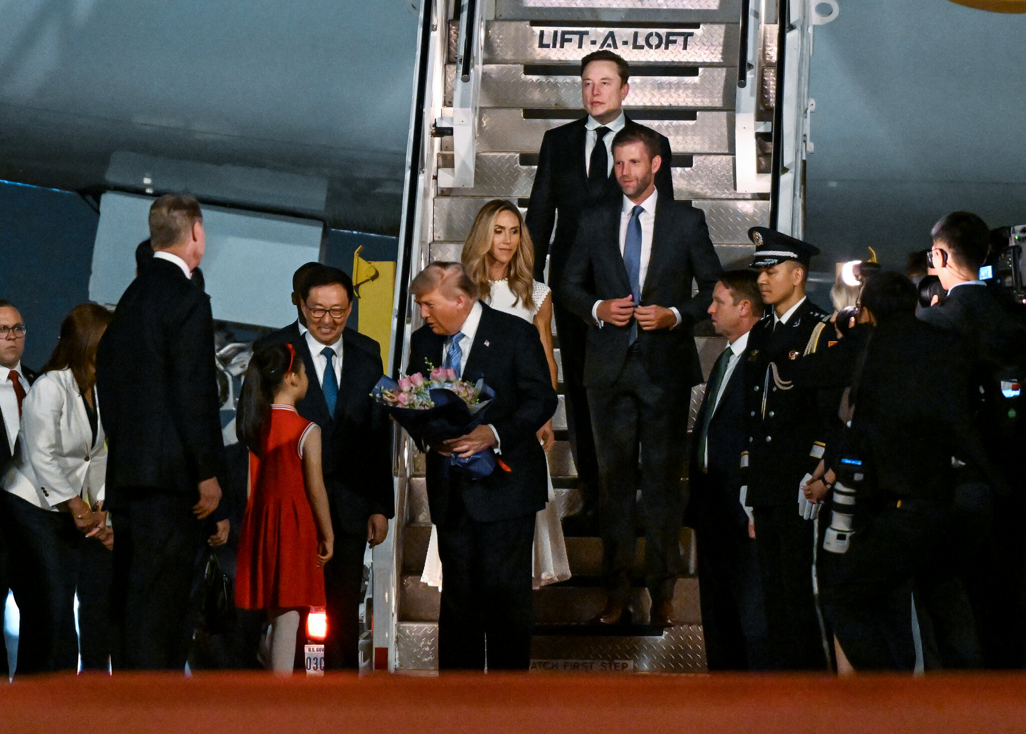 Eric Trump, Who Runs the Family Business, Hops Along on the Plane to China