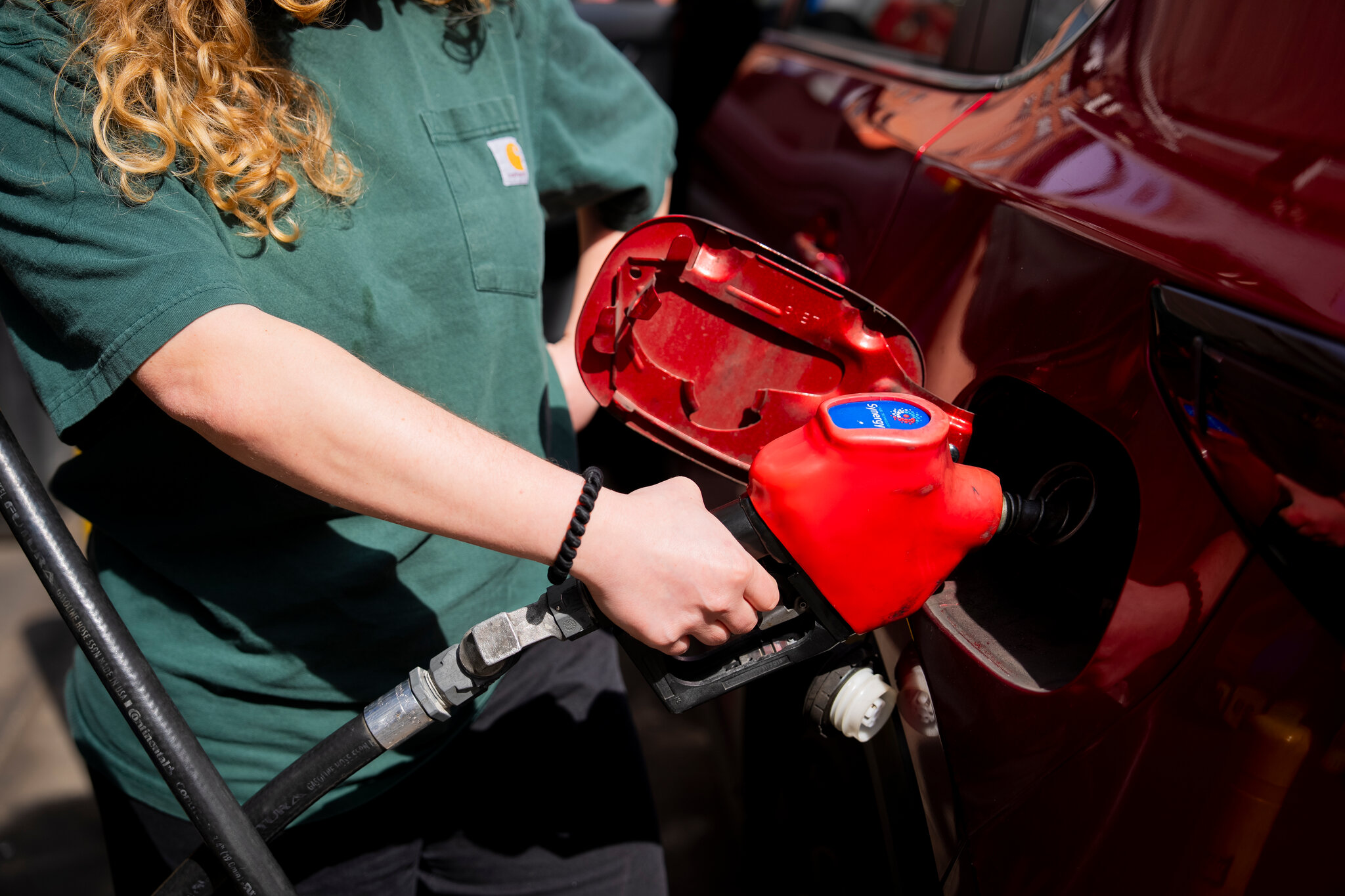Fuel Prices Drive Sales of E.V.s, Just Not in the U.S.