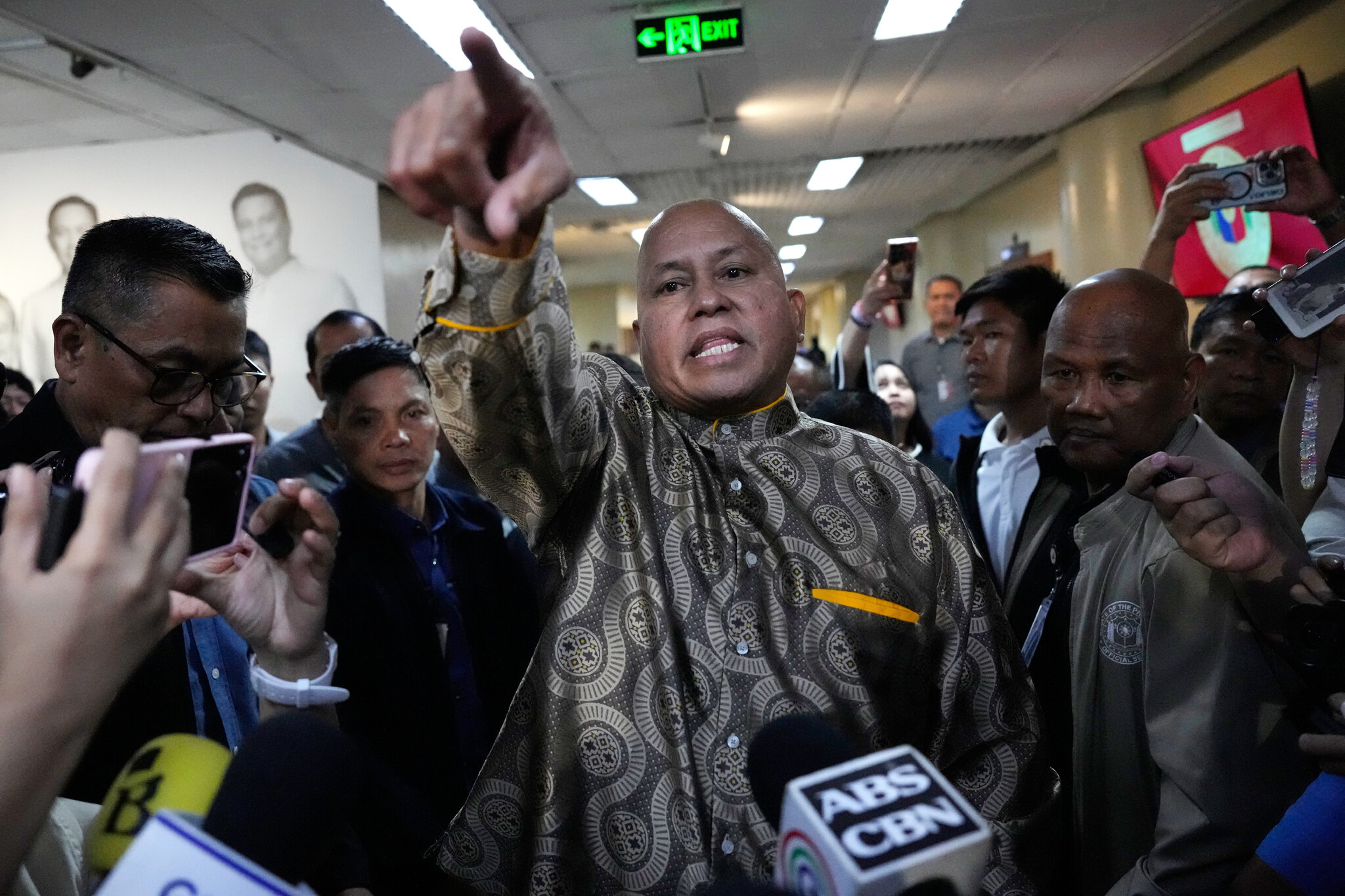 Duterte Ally Flees After Chaos at Philippine Senate