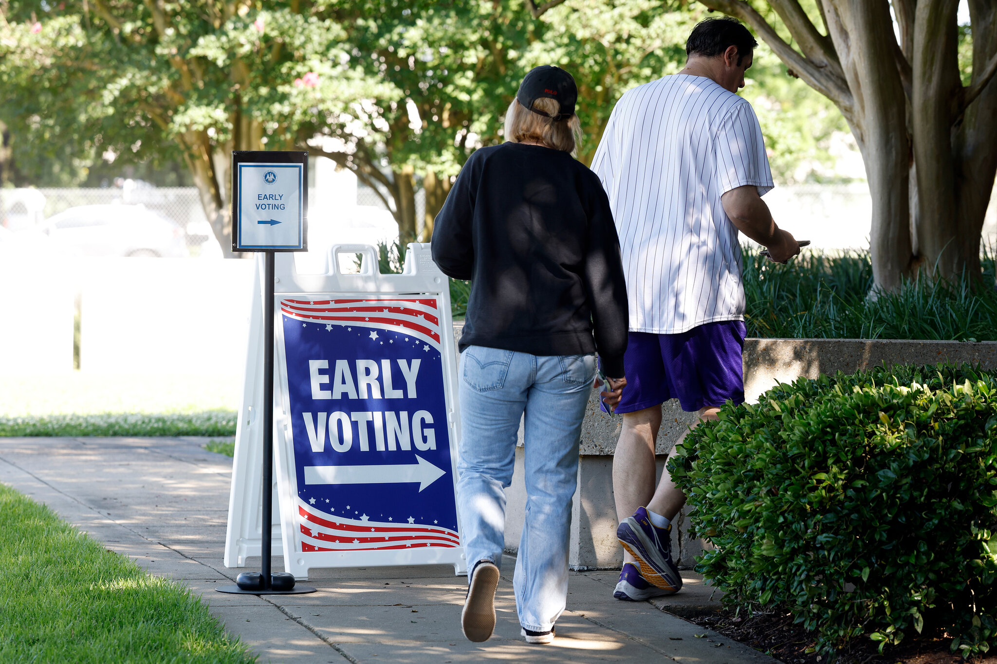 Should Every Party Be Allowed to Vote in a Primary?